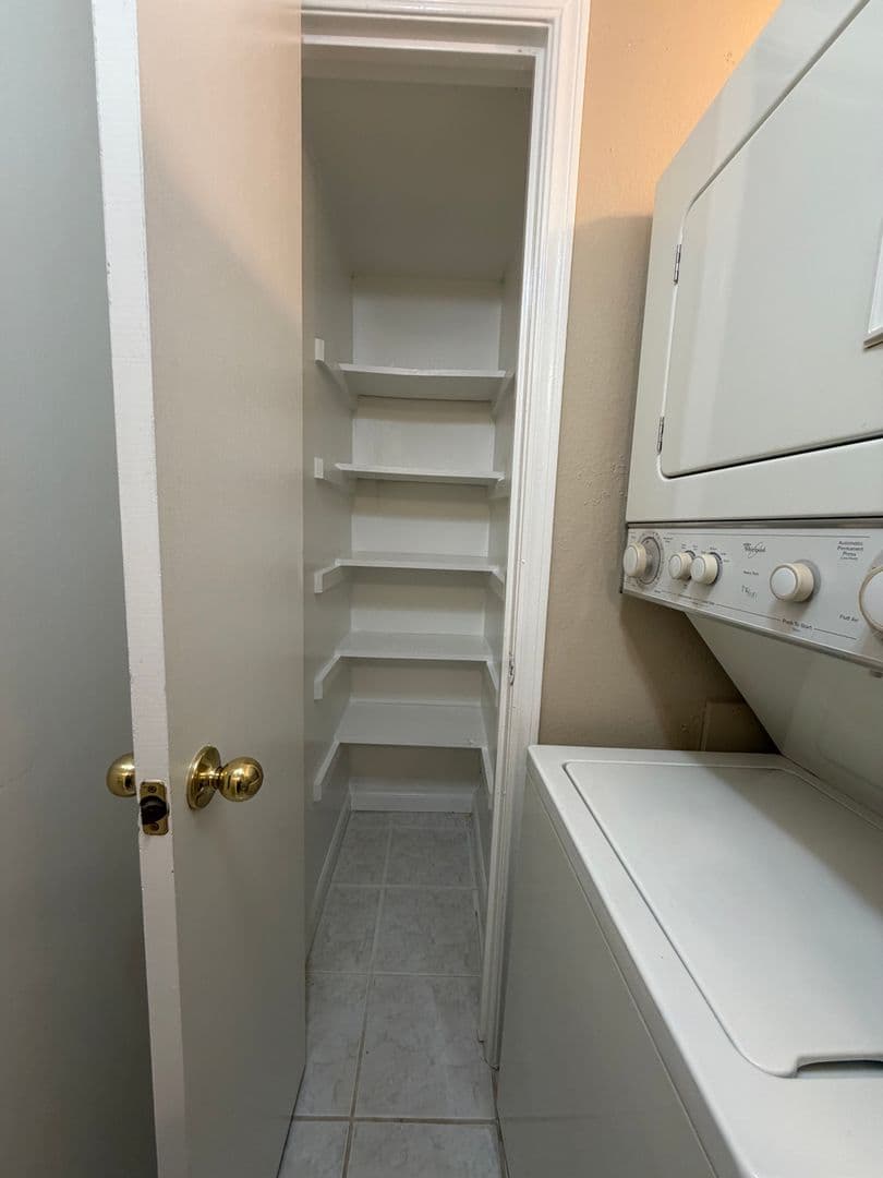 Oklahoma City House: 6028 NW Expressway Unit C