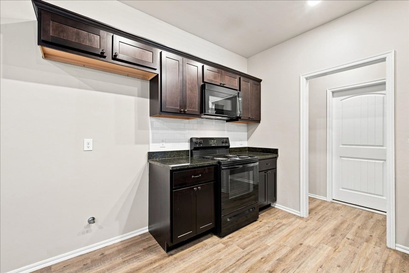 Edmond House: 404 Chalk Hill Ct