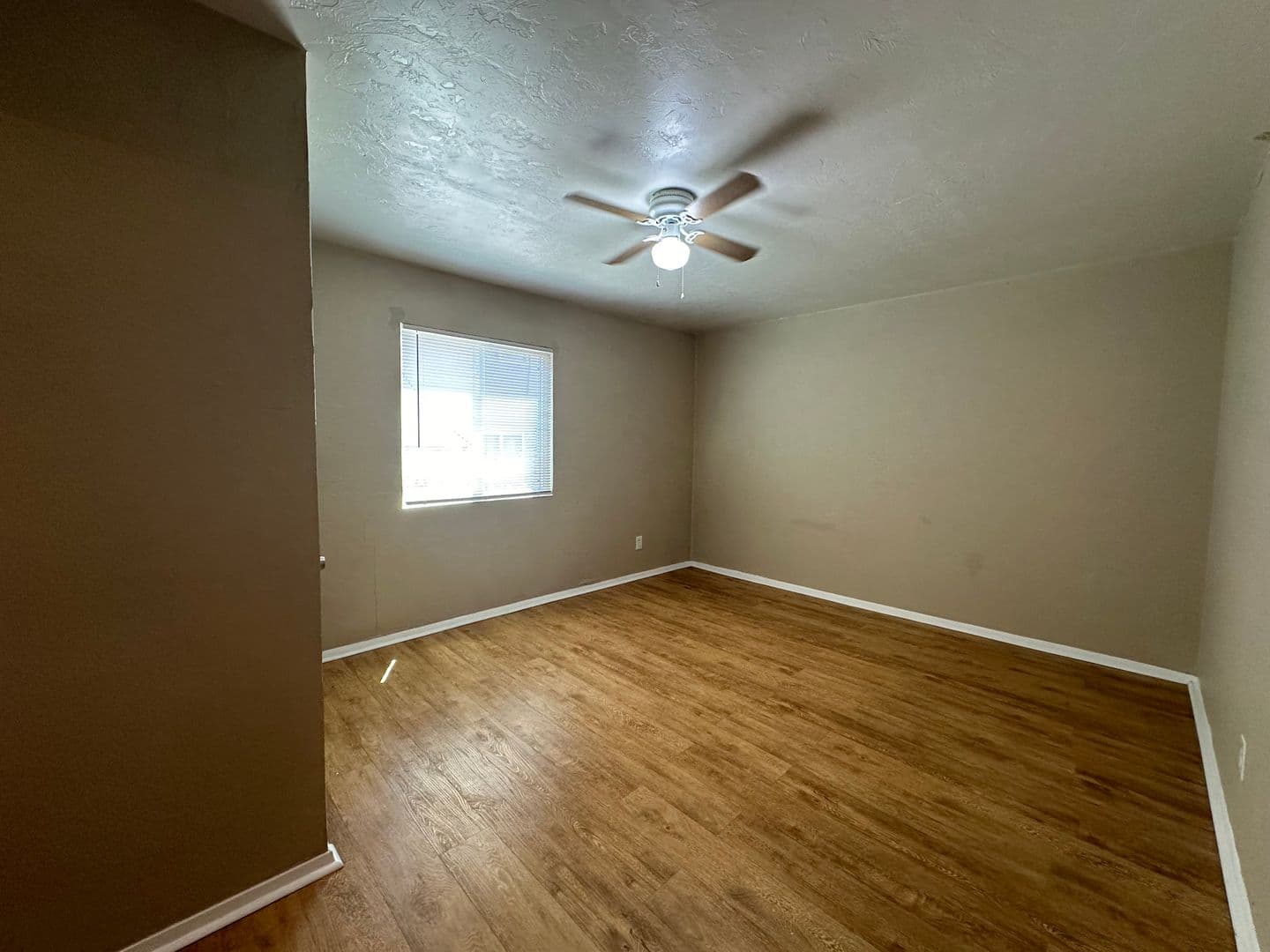 Oklahoma City House: 6016 NW Expressway Unit B