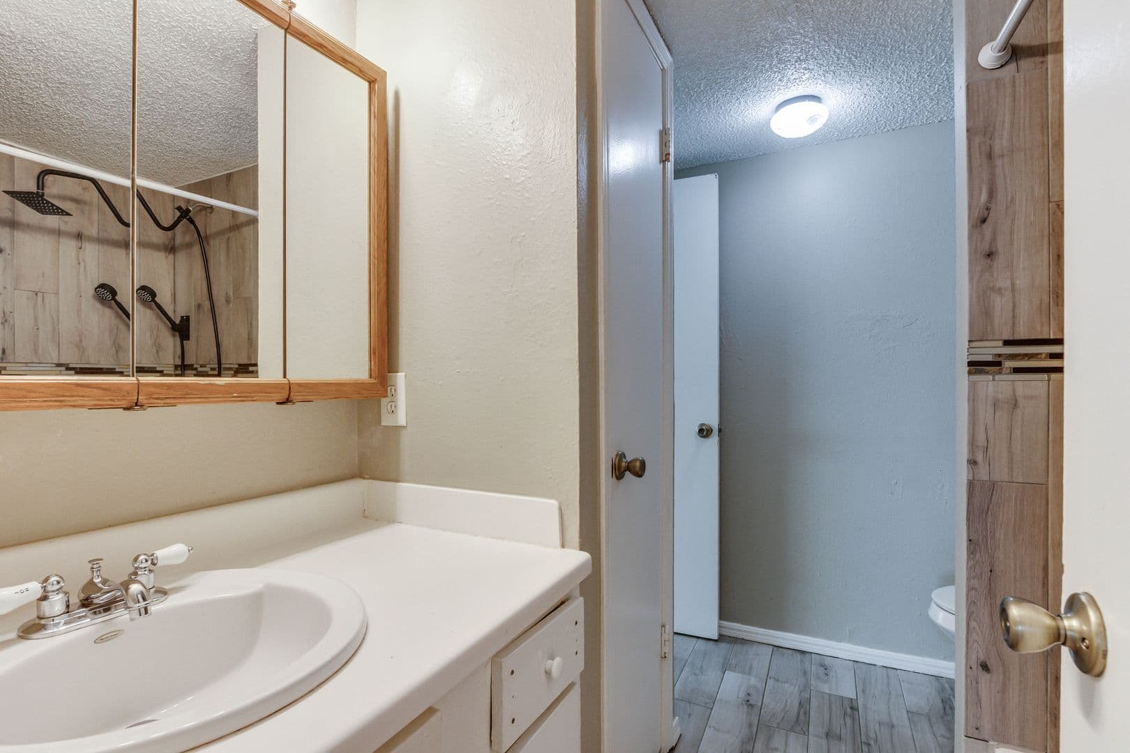 Oklahoma City House: 6048 NW Expressway
