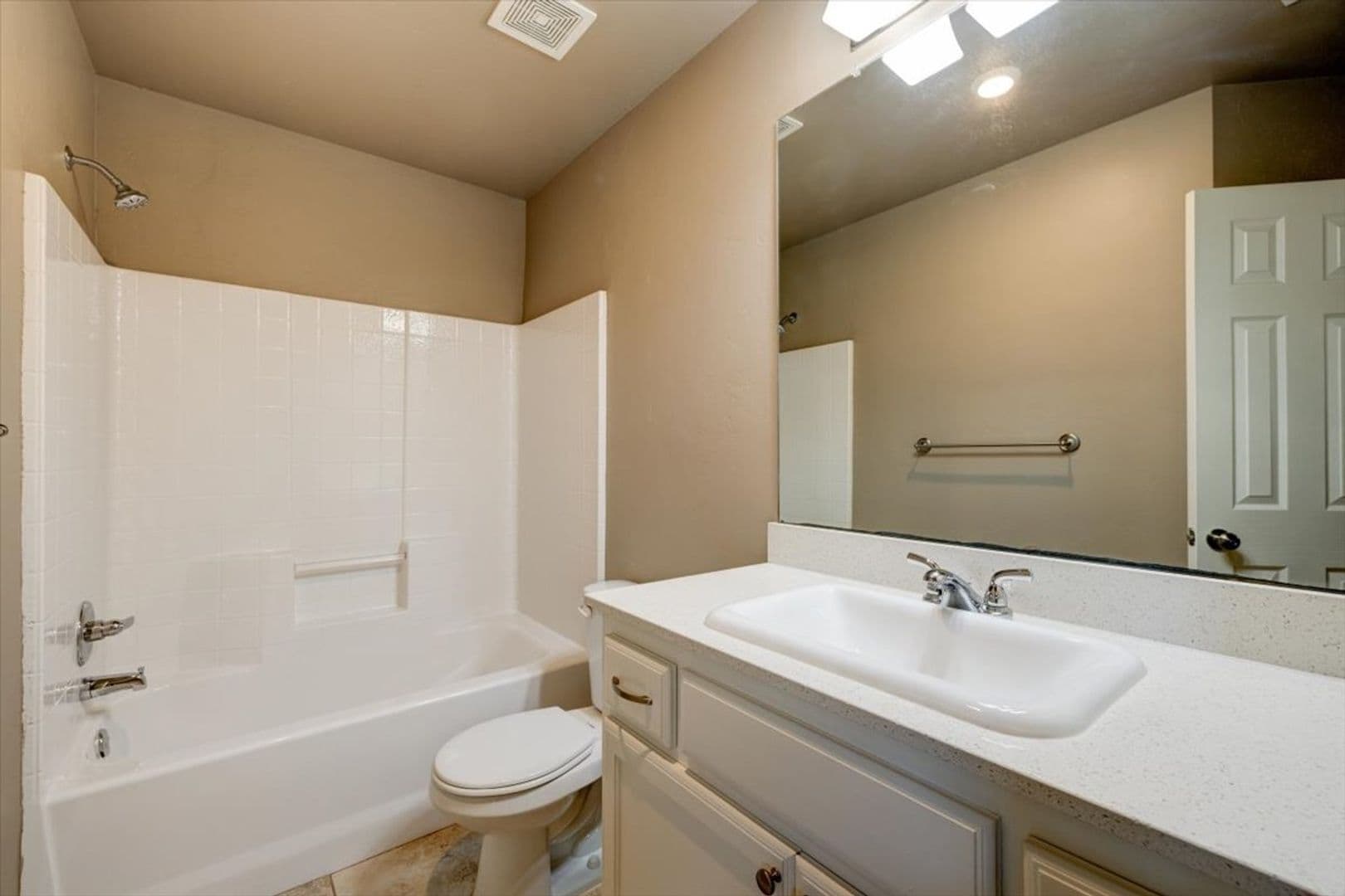 Moore House: 799 SW 14th St