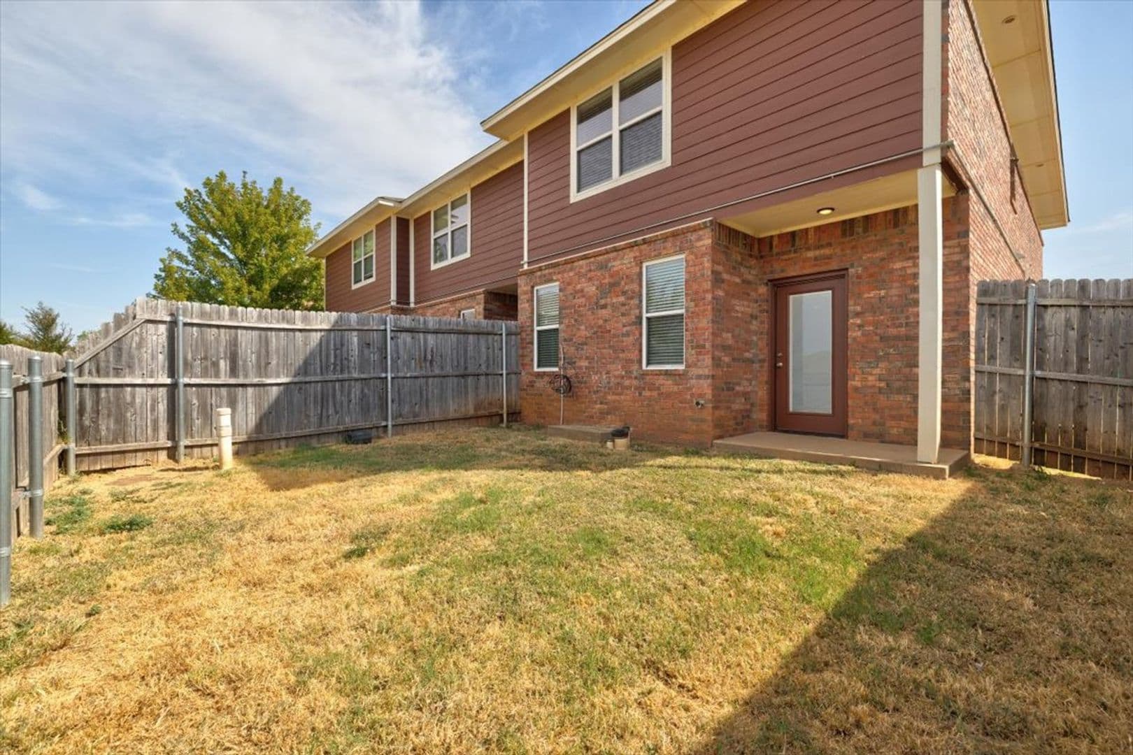 Moore House: 799 SW 14th St