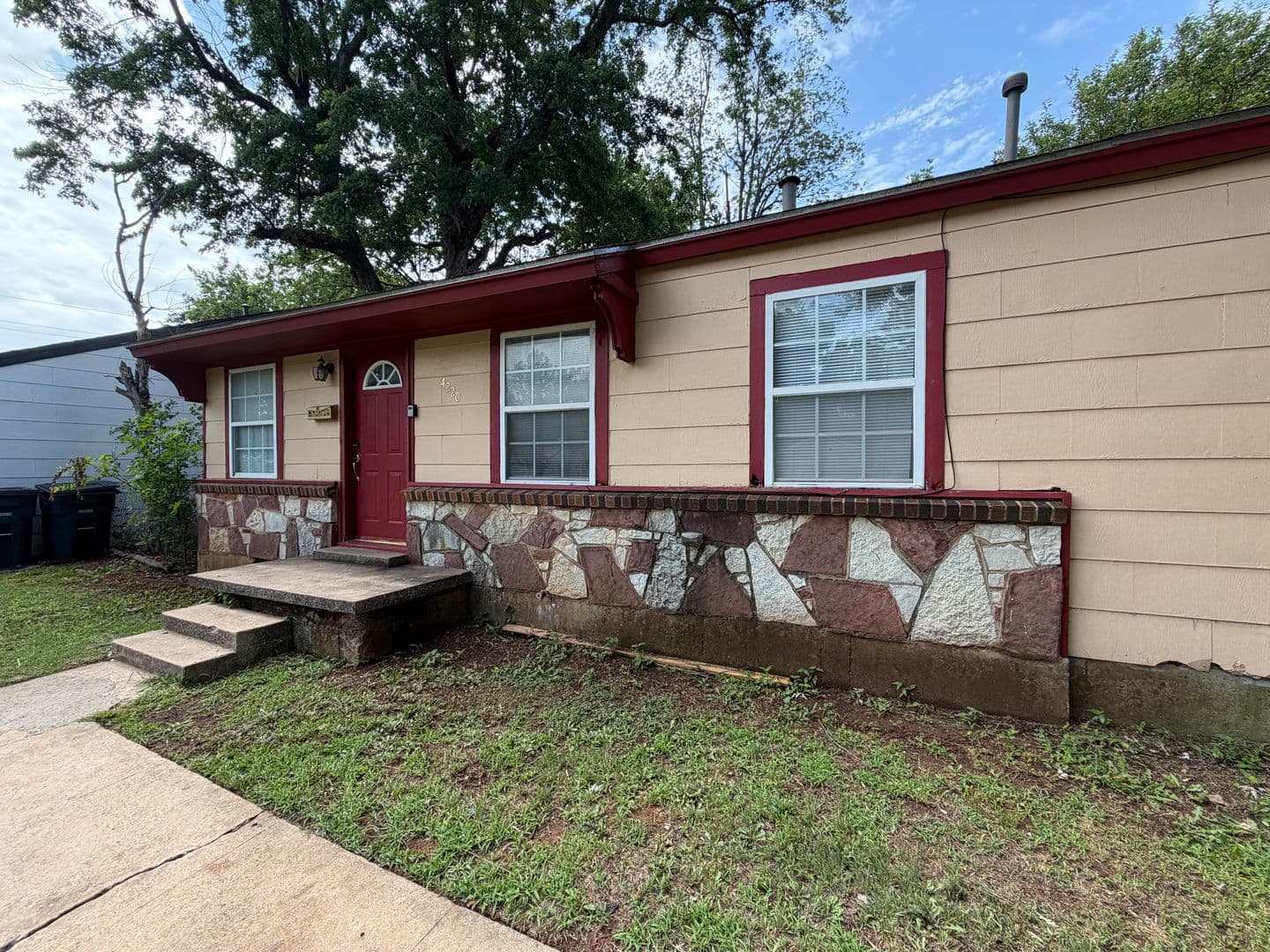 Del City House: 4220 SE 25th St