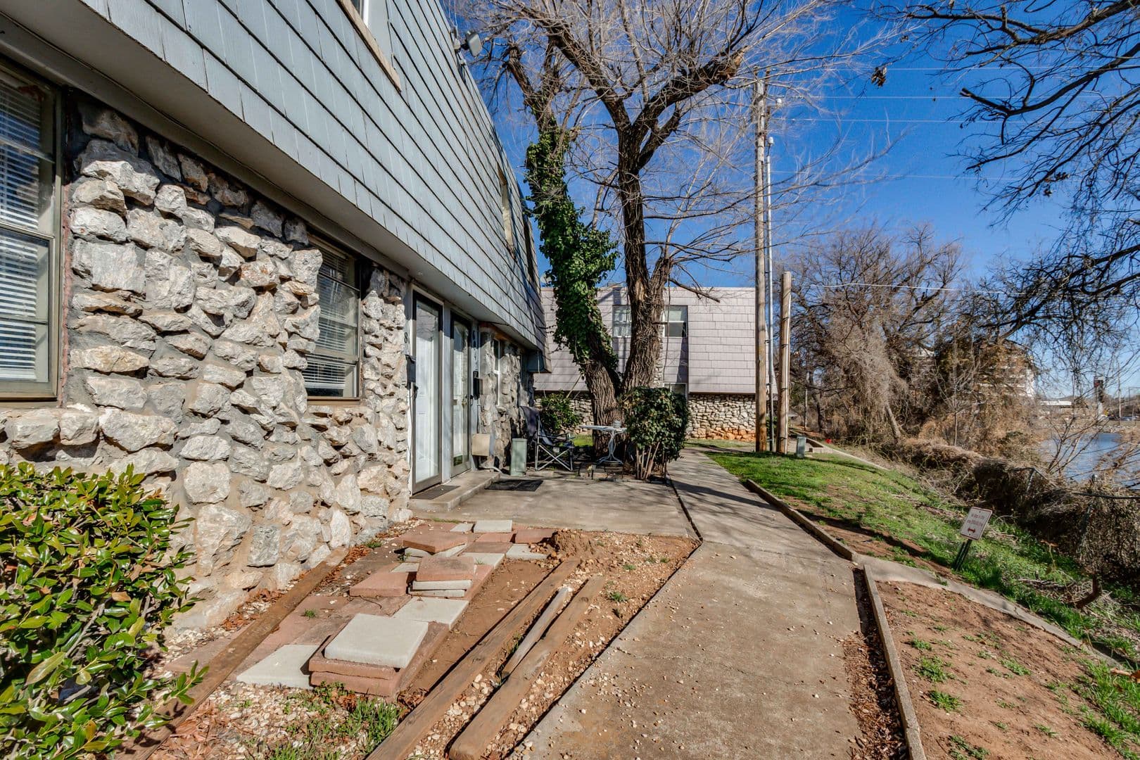 Oklahoma City House: 6048 NW Expressway