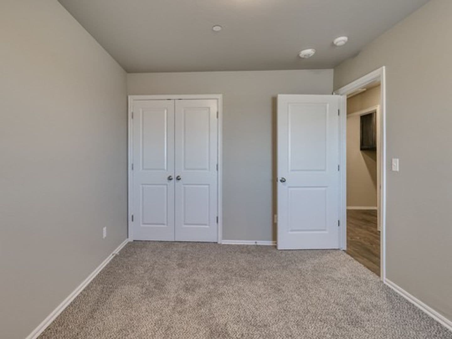 Moore House: 759 SW 14th St