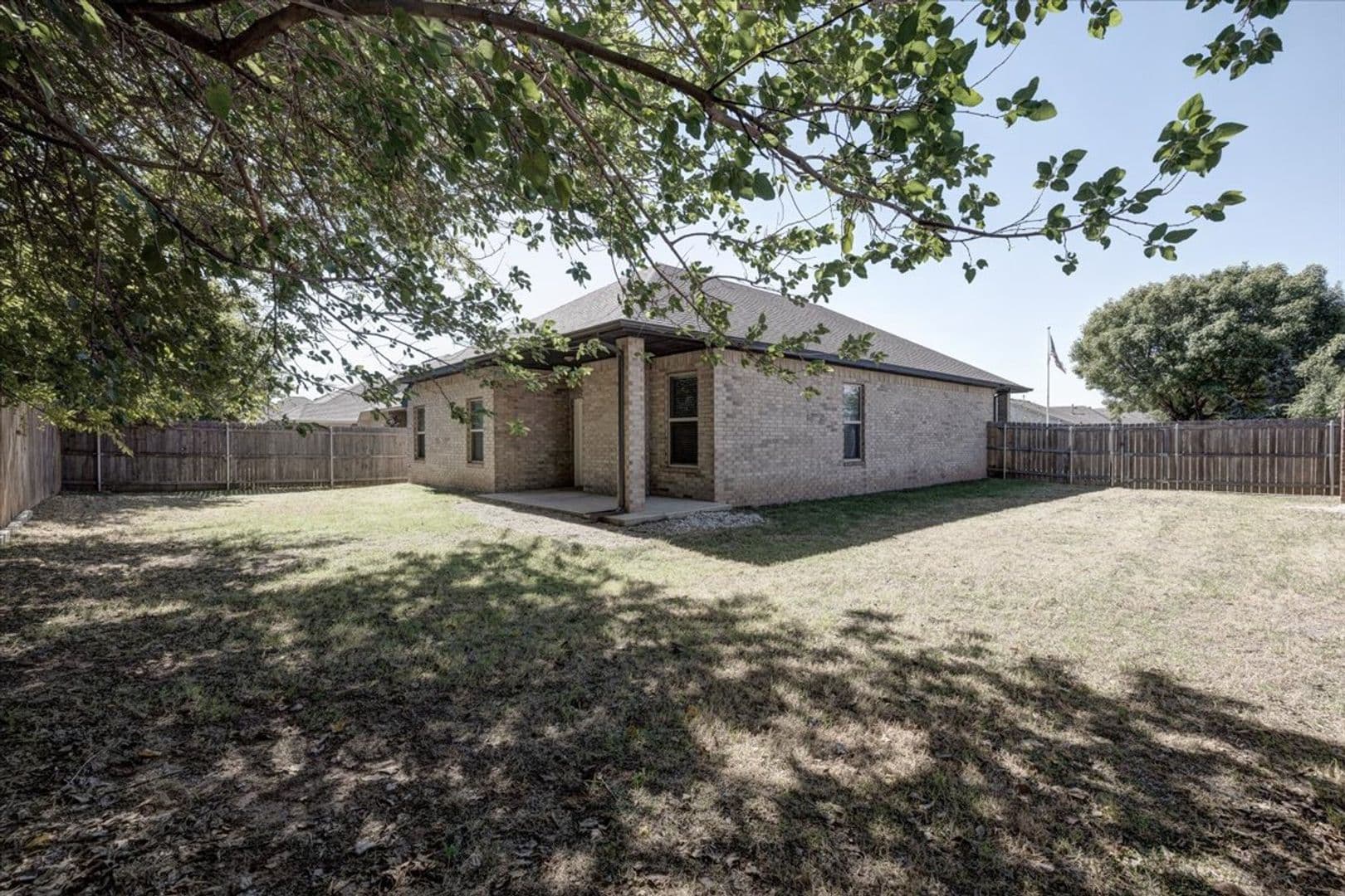 Yukon House: 7804 Meadow Lake Dr