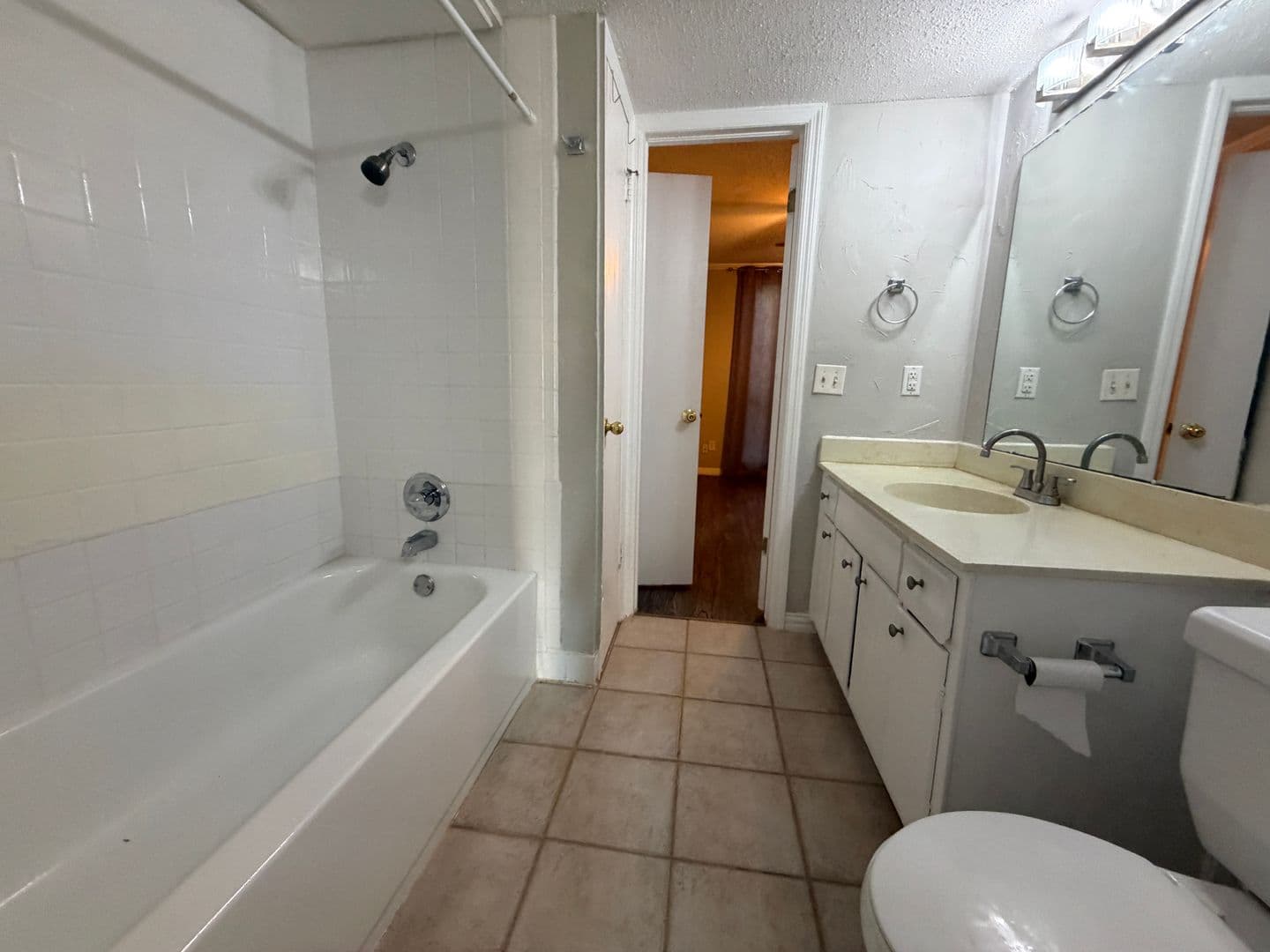 OKC House: 6000 N. Brookline Apt 63