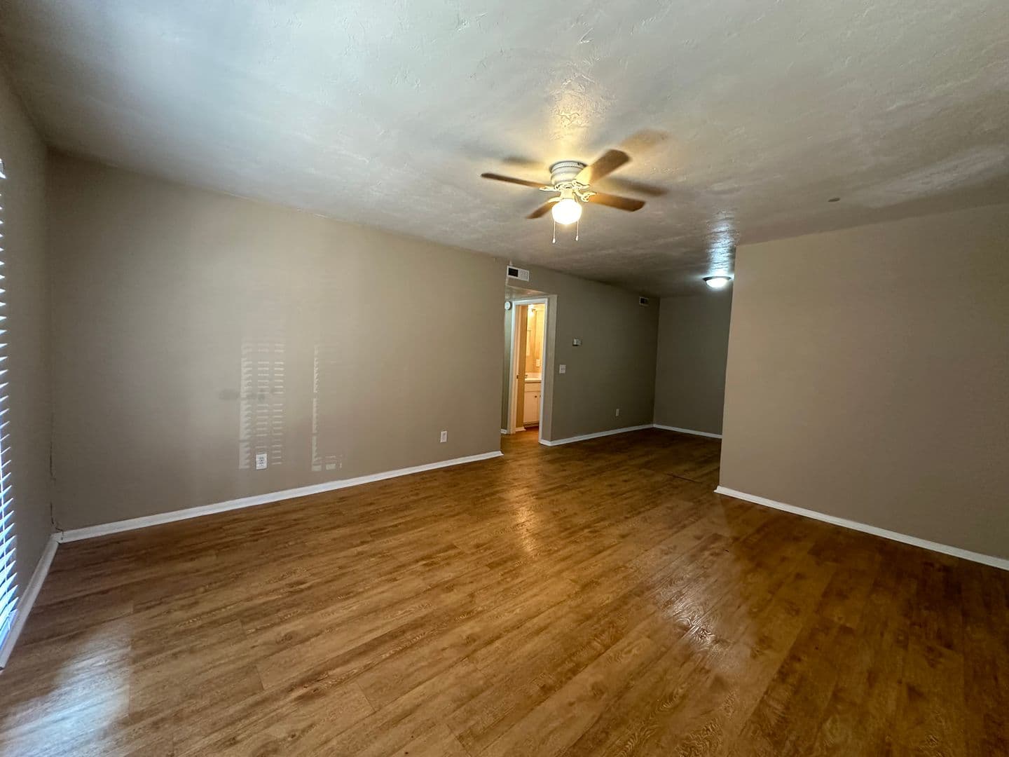 Oklahoma City House: 6016 NW Expressway Unit B