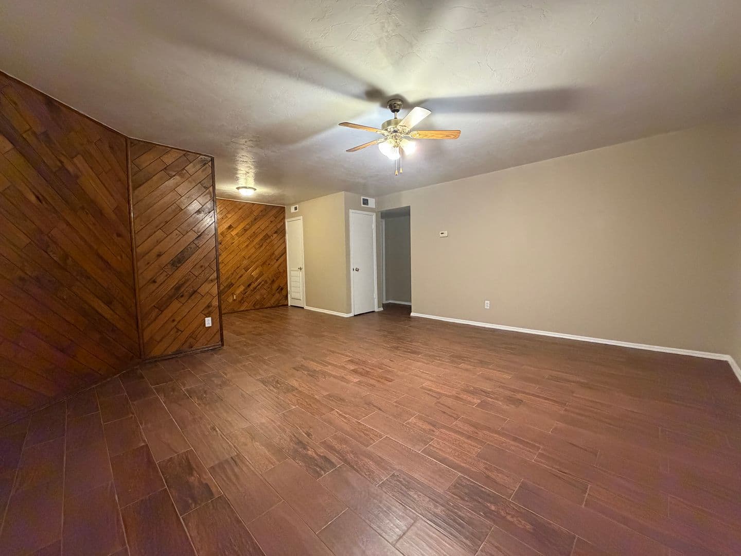 Oklahoma City House: 6028 NW Expressway Unit C