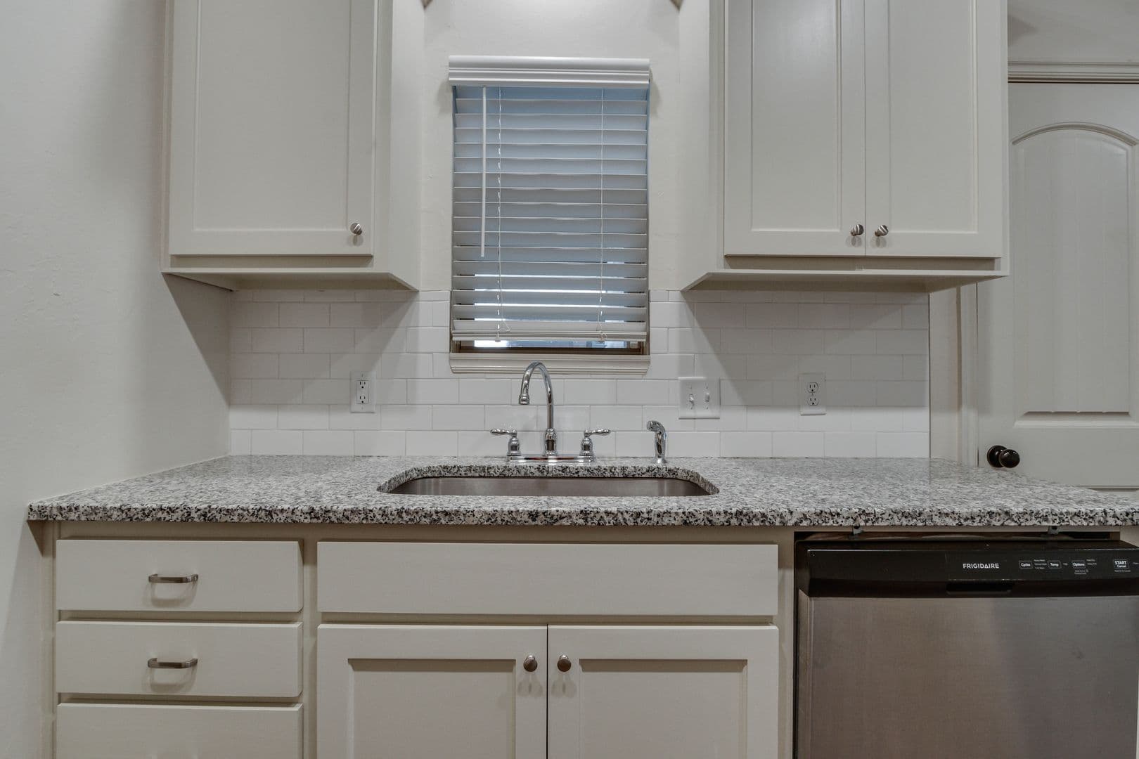 Edmond House: 437 Chalk Hill Ct