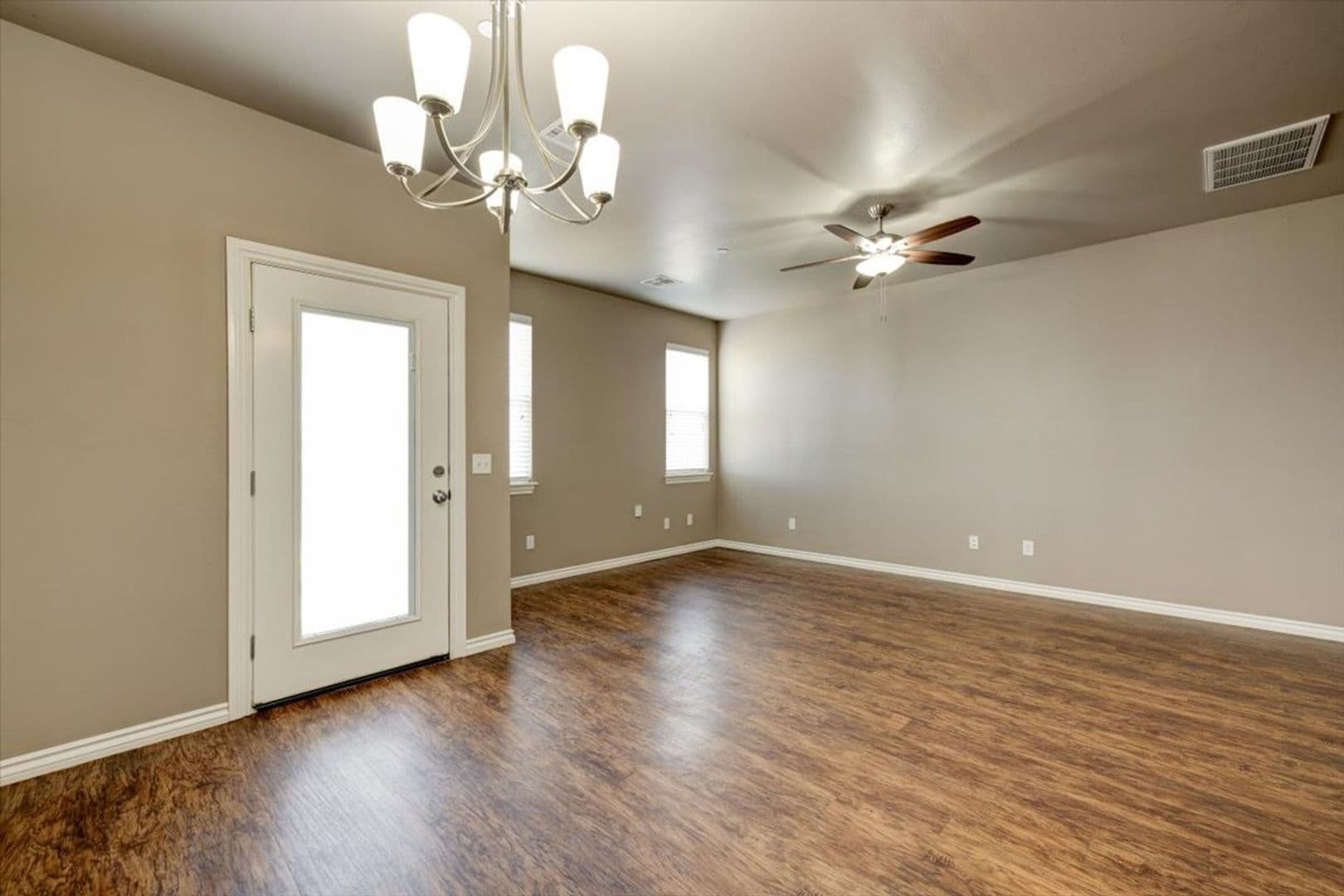 Moore House: 799 SW 14th St