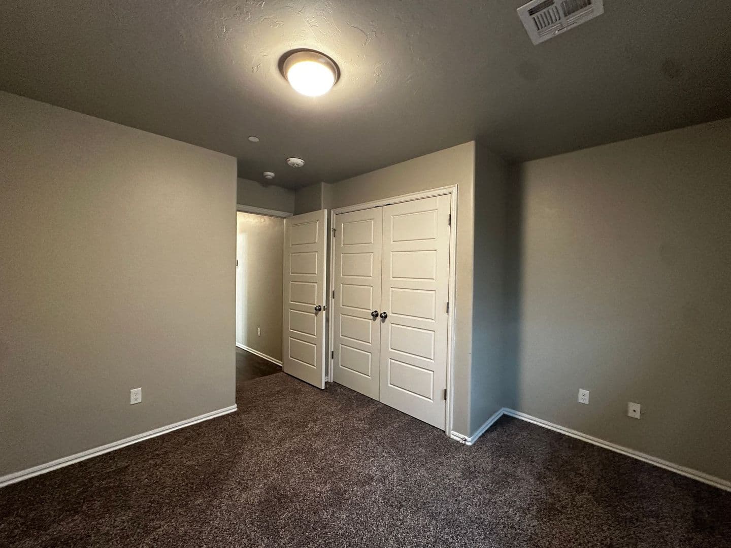 Moore House: 745 SW 14th St