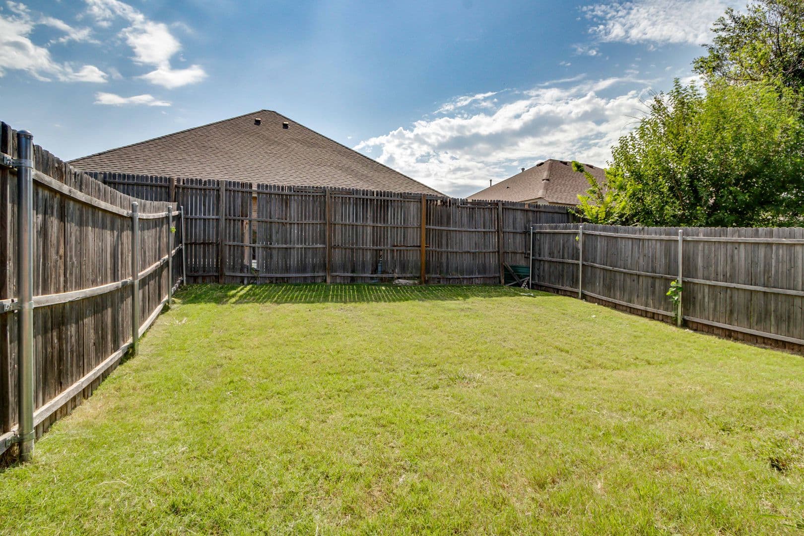 Edmond House: 437 Chalk Hill Ct