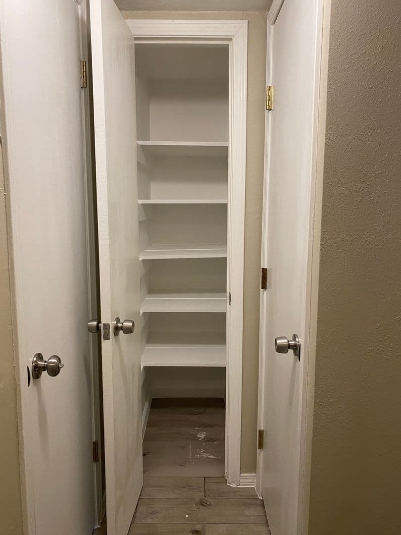 Oklahoma City House: 6030 NW Expressway Unit A