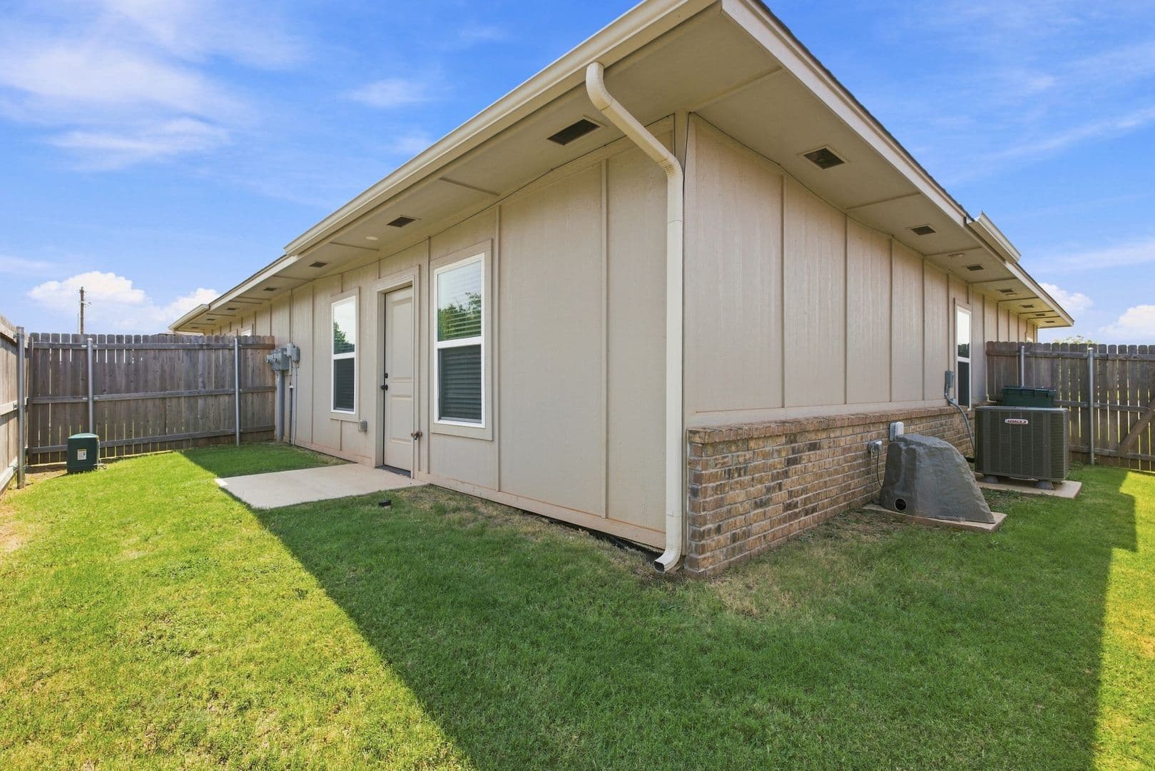 Okahoma City Apartment: Oak Hollow