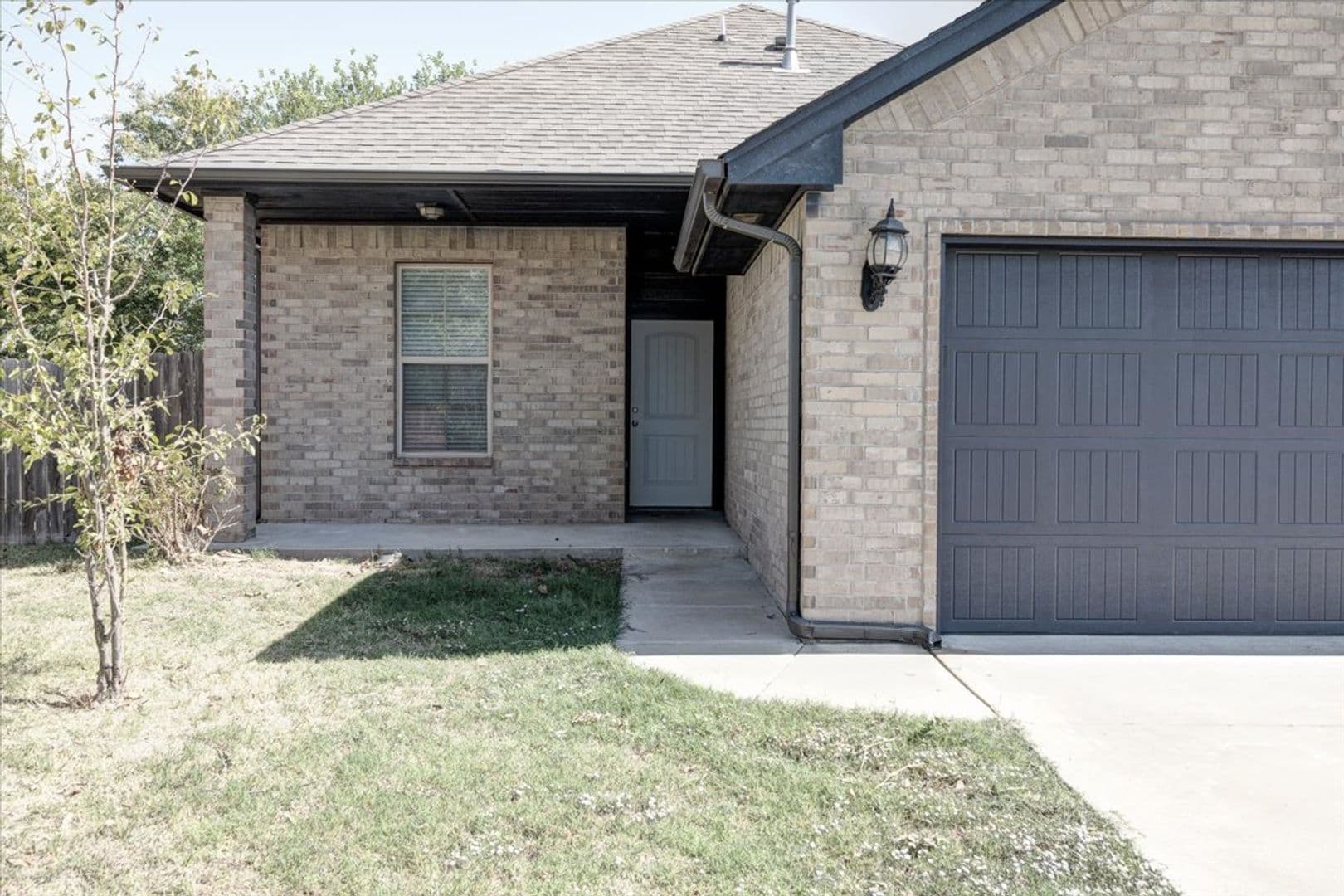 Yukon House: 7804 Meadow Lake Dr