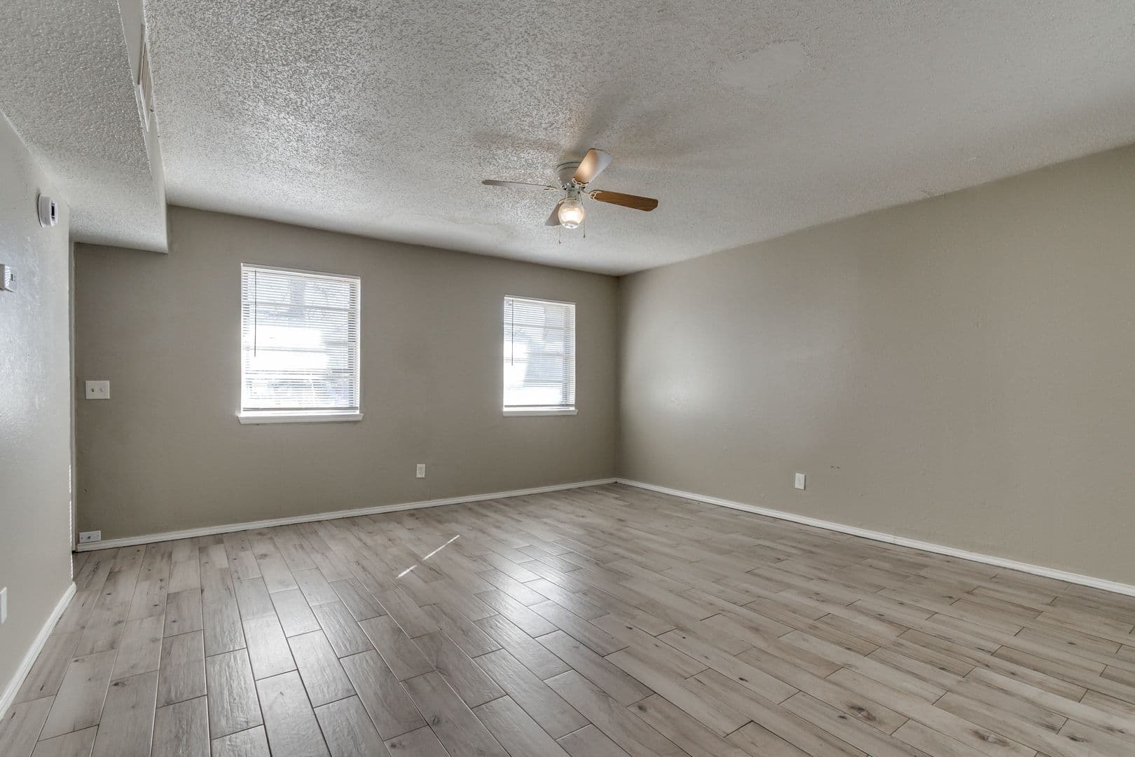 Oklahoma City House: 6048 NW Expressway