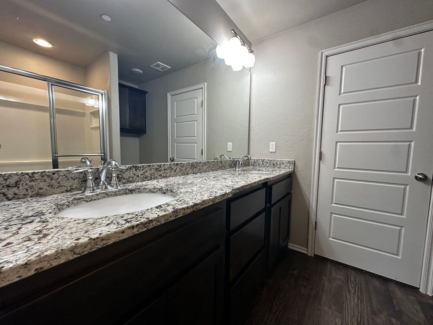 Moore House: 745 SW 14th St