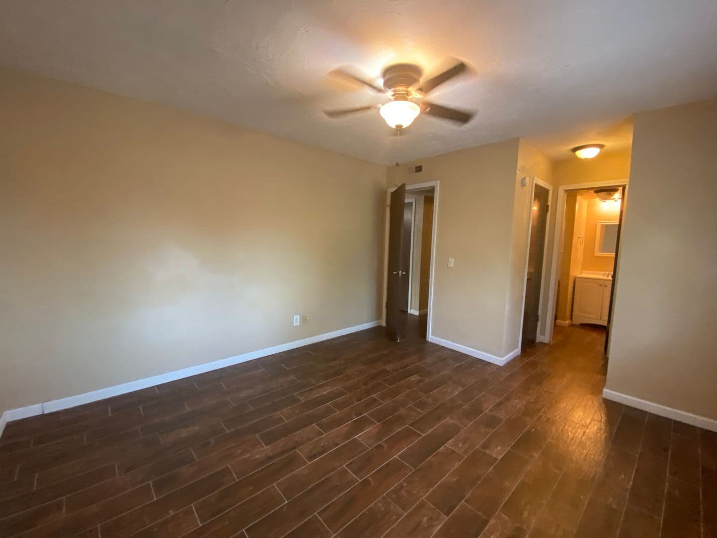 Oklahoma City House: 6024 NW Expressway Unit C