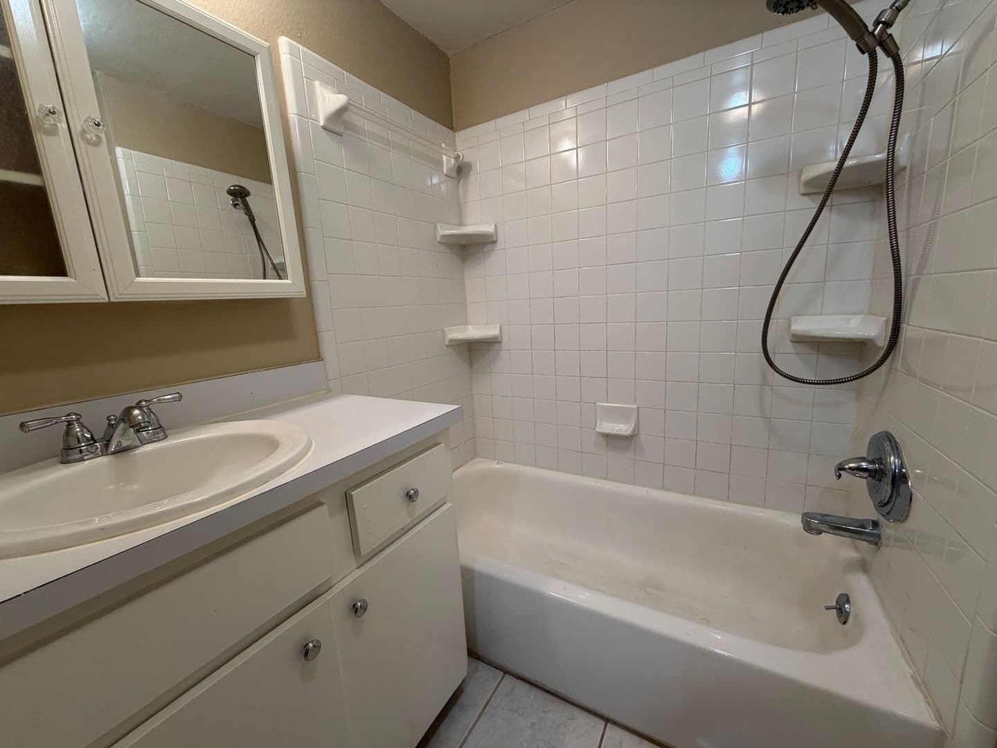 Oklahoma City House: 6028 NW Expressway Unit C