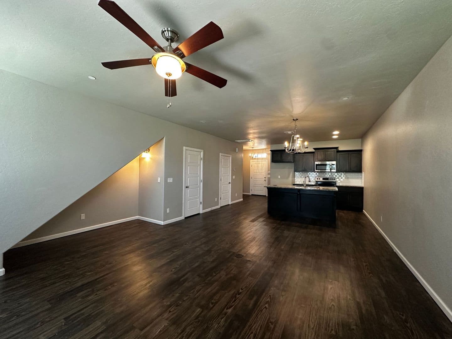 Moore House: 745 SW 14th St