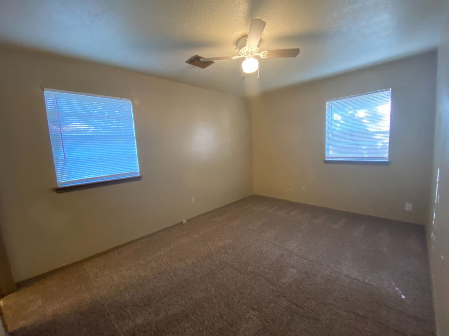 Midwest City House: 602 Royal Ave