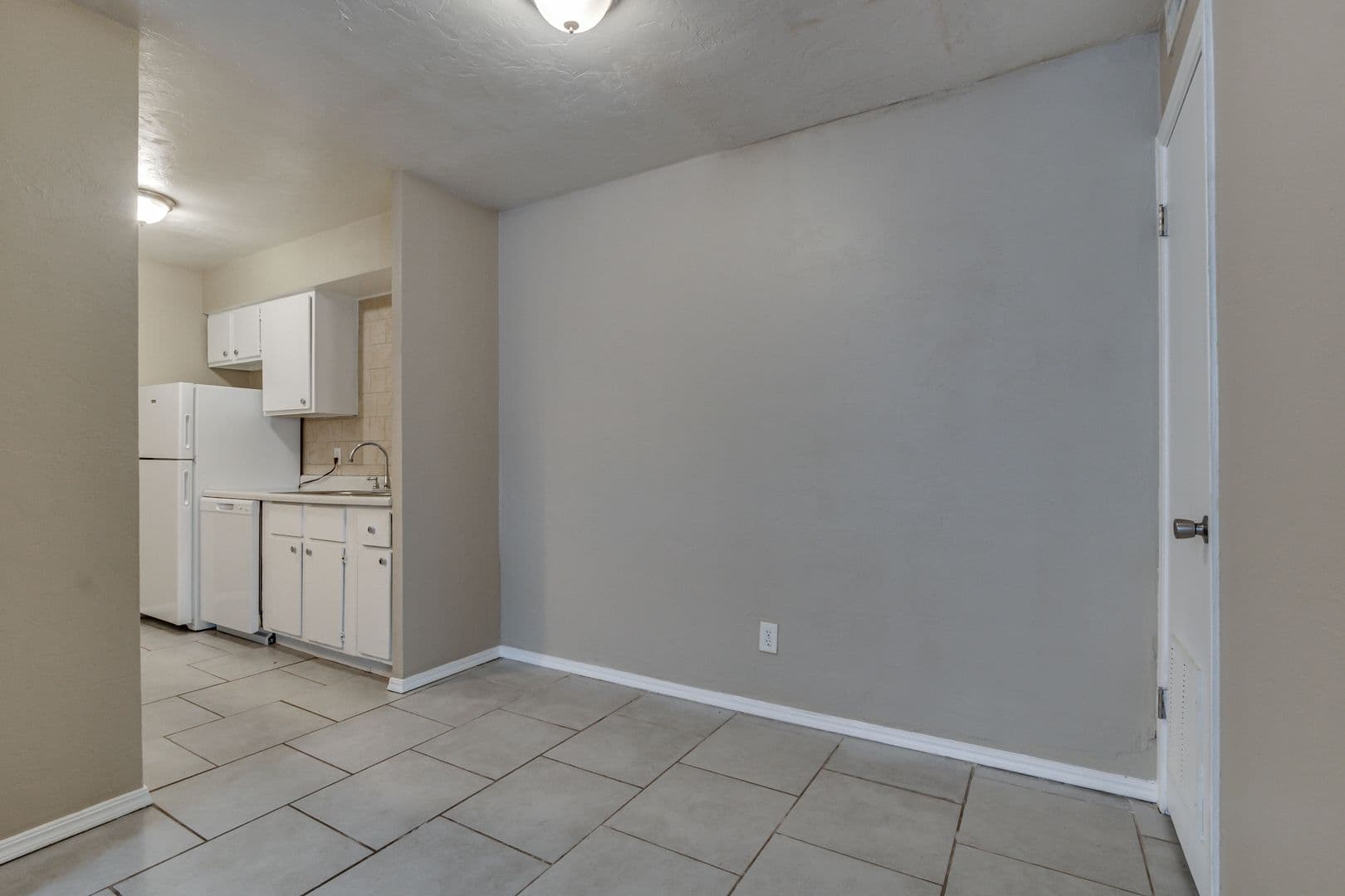 Oklahoma City House: 6026 NW Expressway Unit C