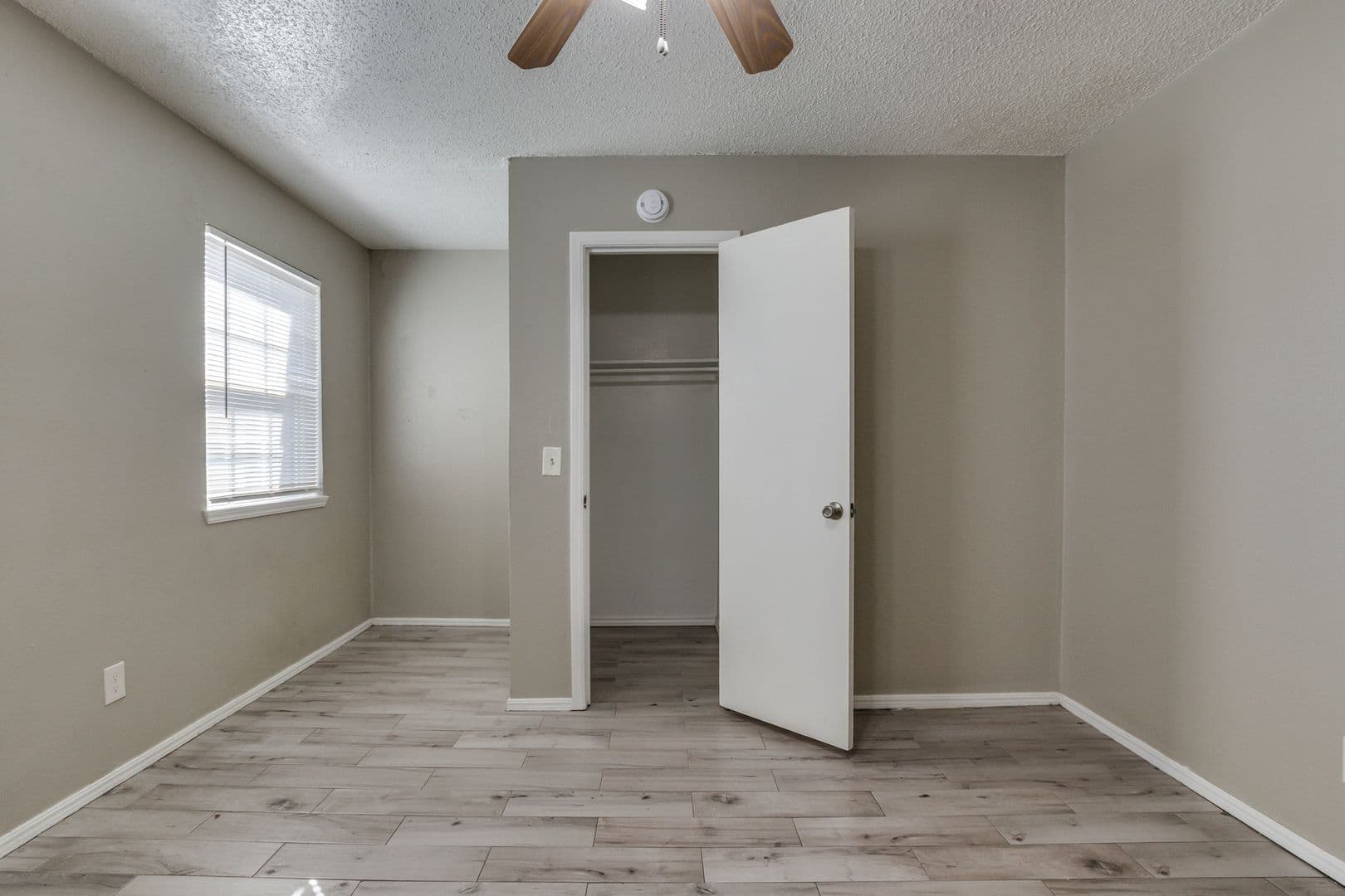 Oklahoma City House: 6048 NW Expressway