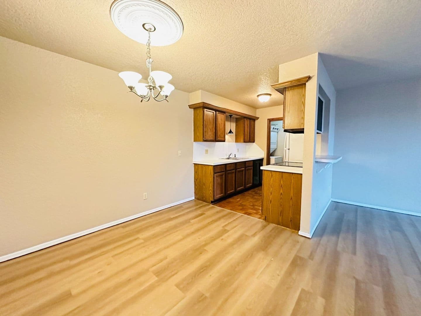 Oklahoma City House: 3200 W Britton Road #19