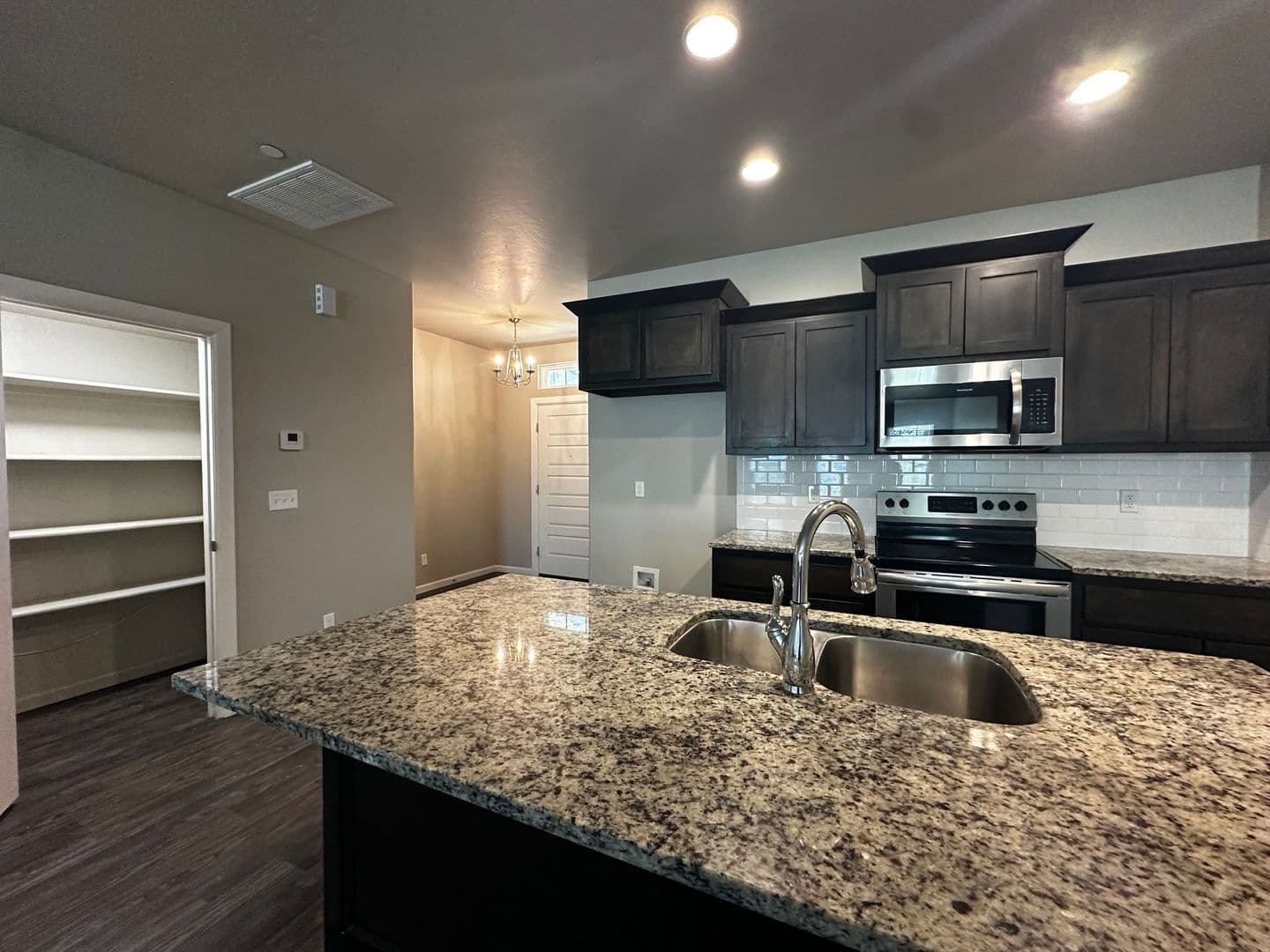 Moore House: 745 SW 14th St