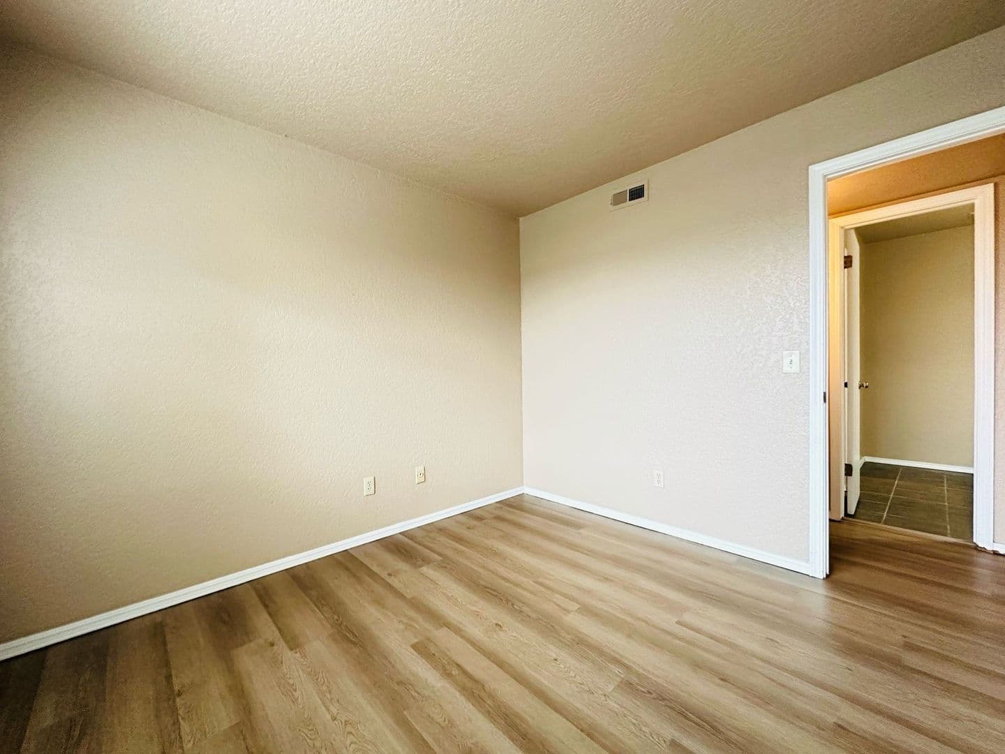 Oklahoma City House: 3200 W Britton Road #19