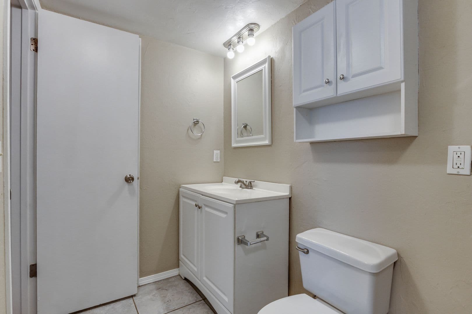 Oklahoma City House: 6026 NW Expressway Unit C
