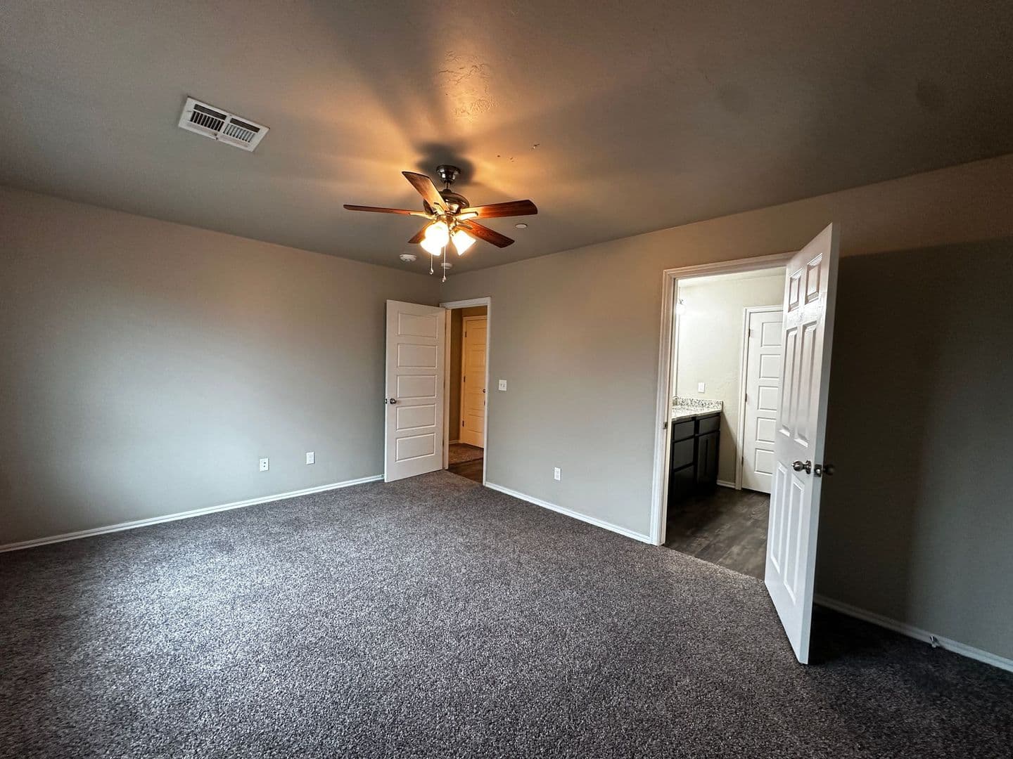 Moore House: 745 SW 14th St