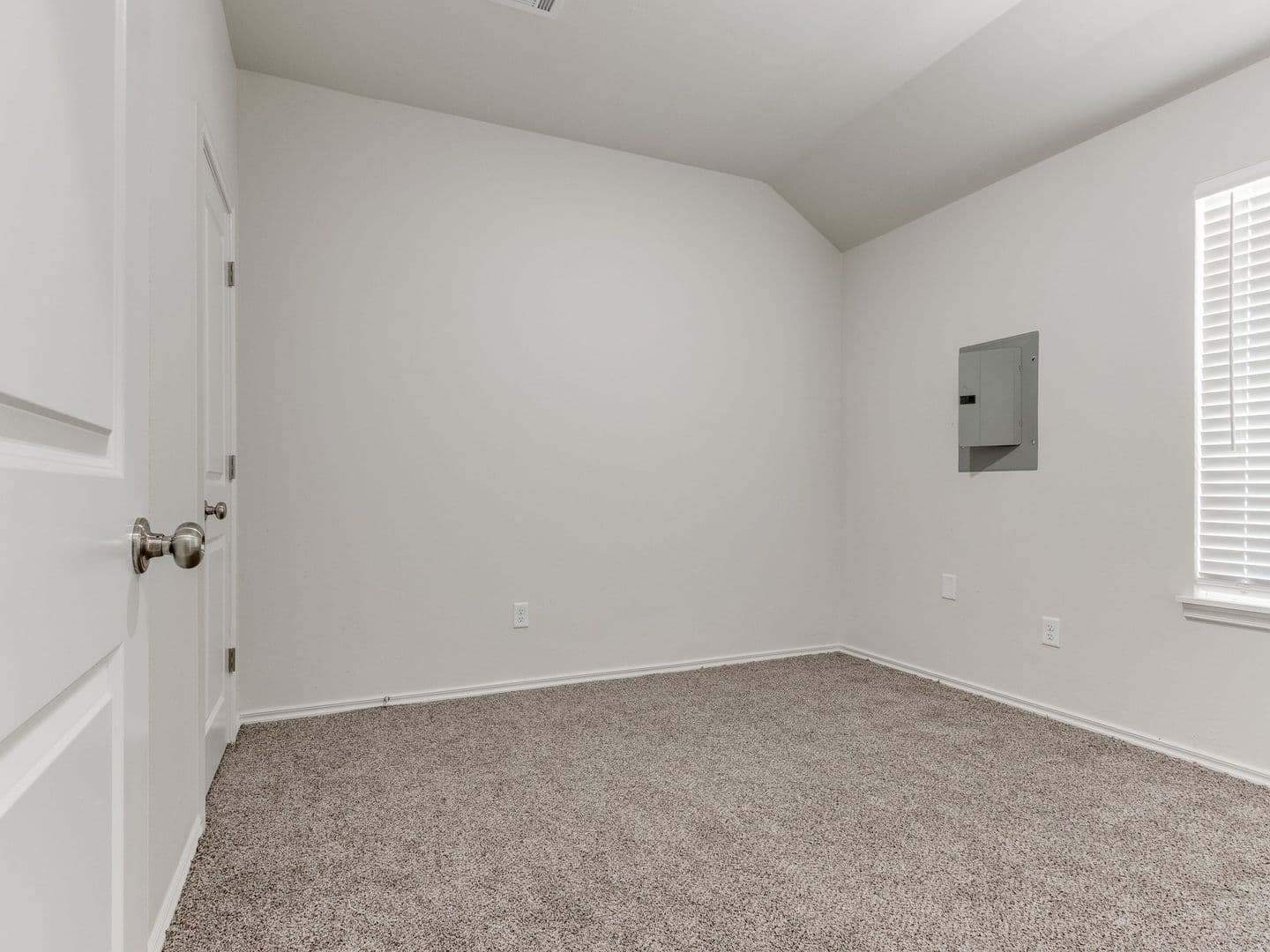 El Reno House: 1515 Pavy Parkway
