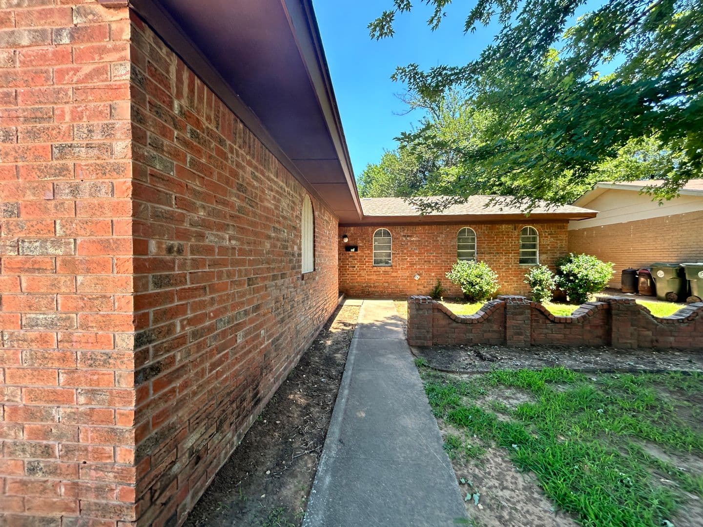 Midwest City House: 602 Royal Ave