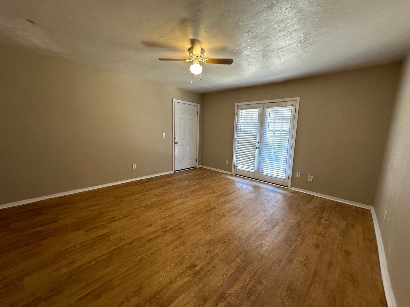 Oklahoma City House: 6016 NW Expressway Unit B