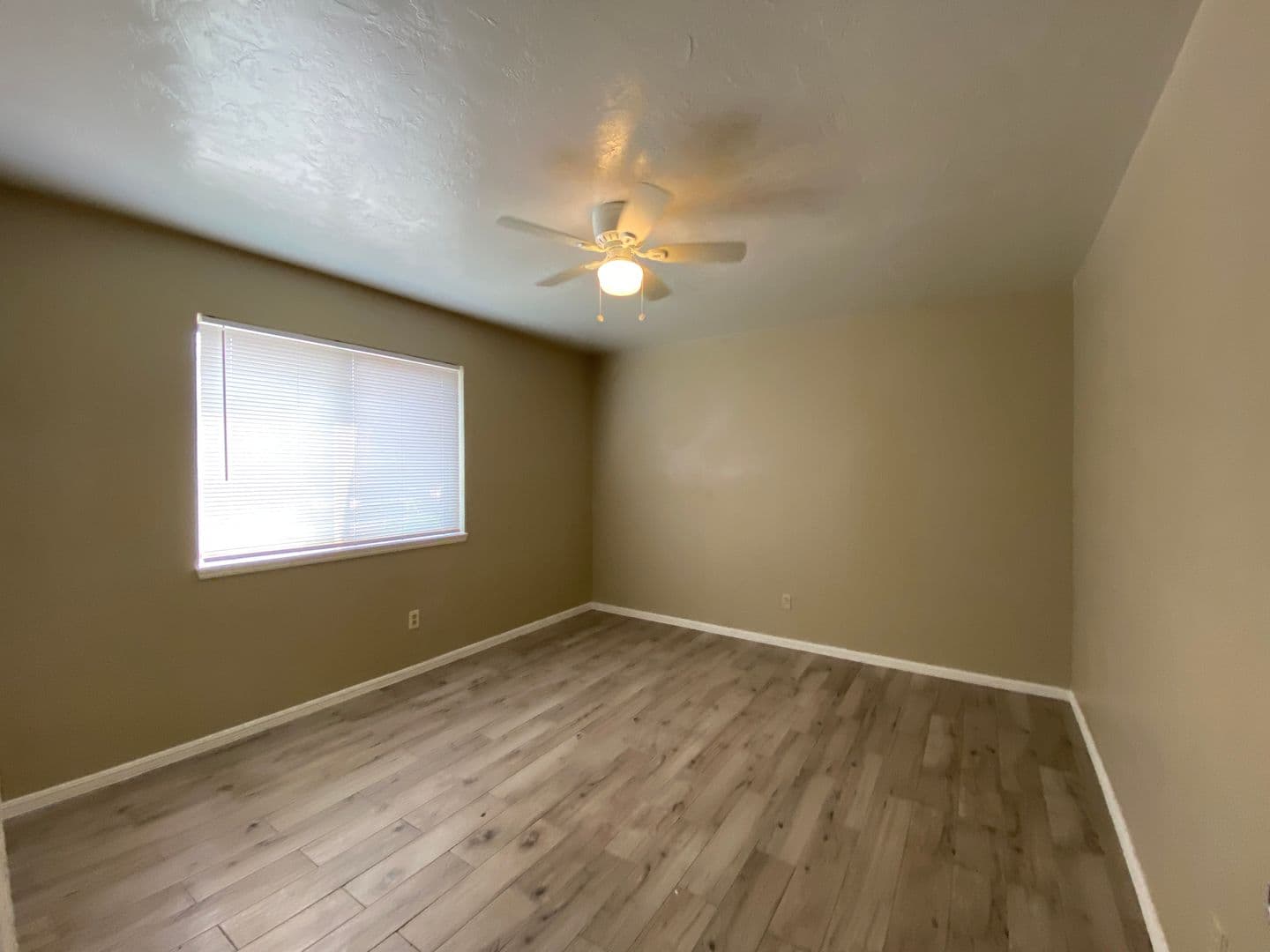 Oklahoma City House: 6030 NW Expressway Unit A