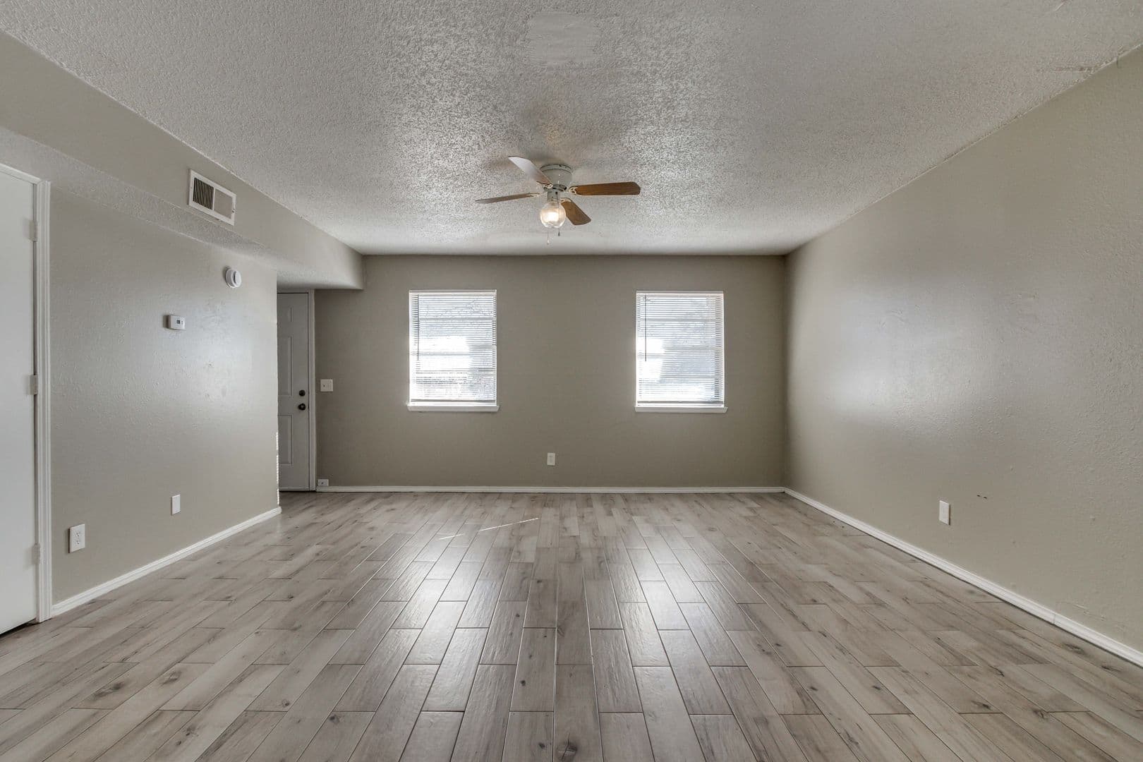 Oklahoma City House: 6048 NW Expressway