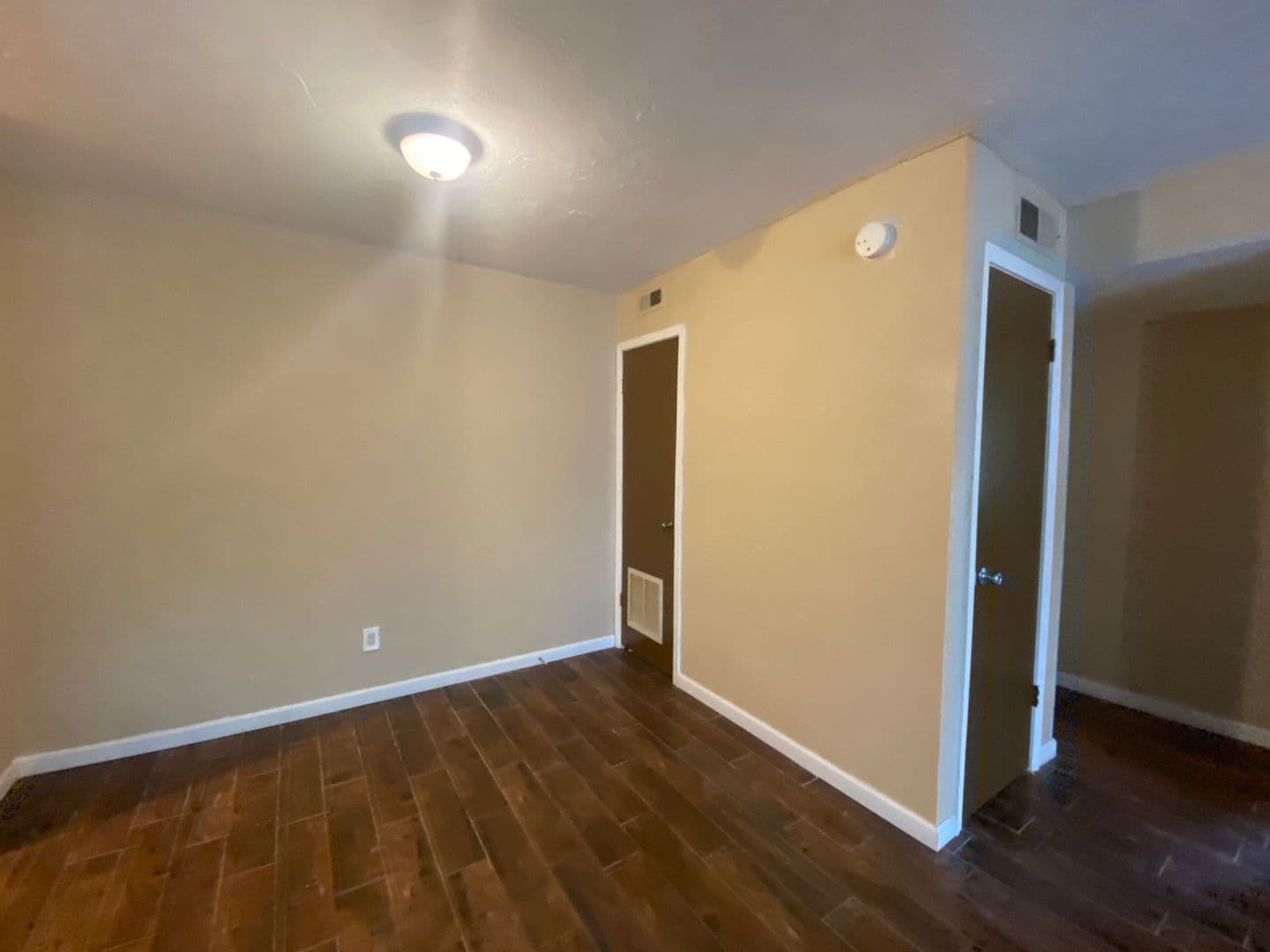 Oklahoma City House: 6024 NW Expressway Unit C