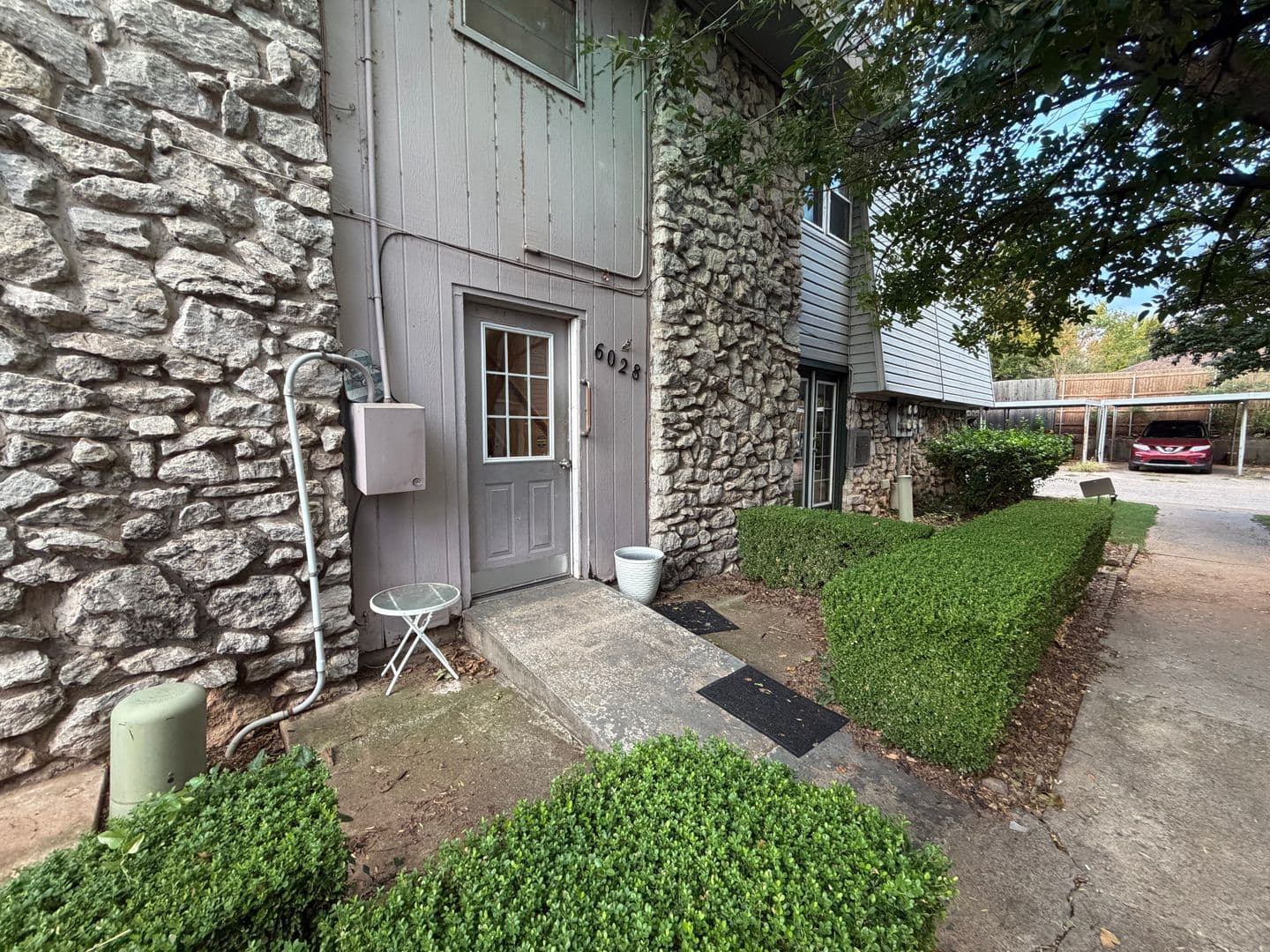 Oklahoma City House: 6028 NW Expressway Unit C