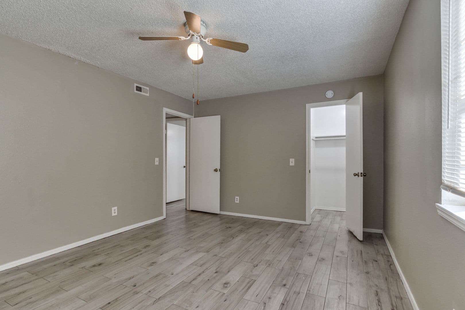 Oklahoma City House: 6048 NW Expressway