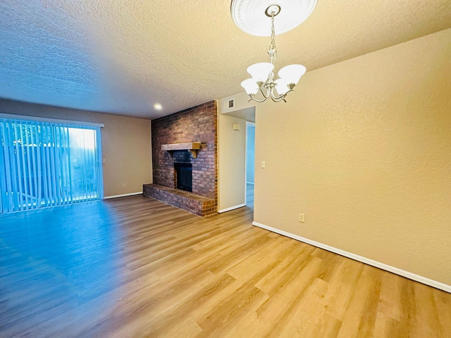 Oklahoma City House: 3200 W Britton Road #19