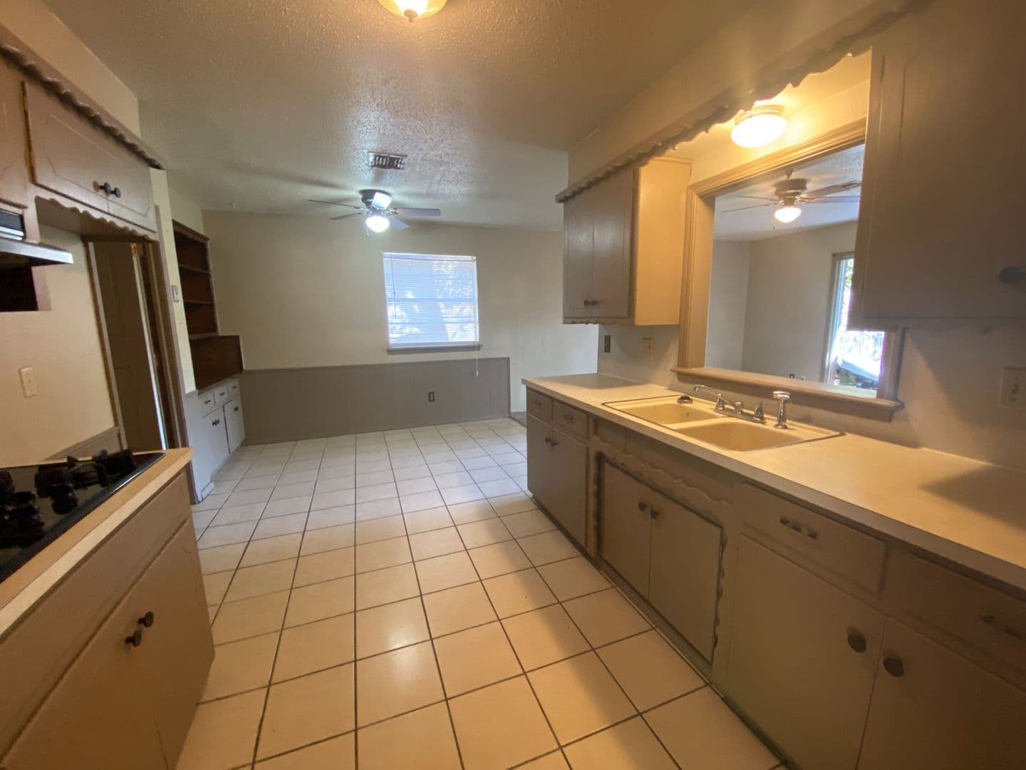 Midwest City House: 602 Royal Ave