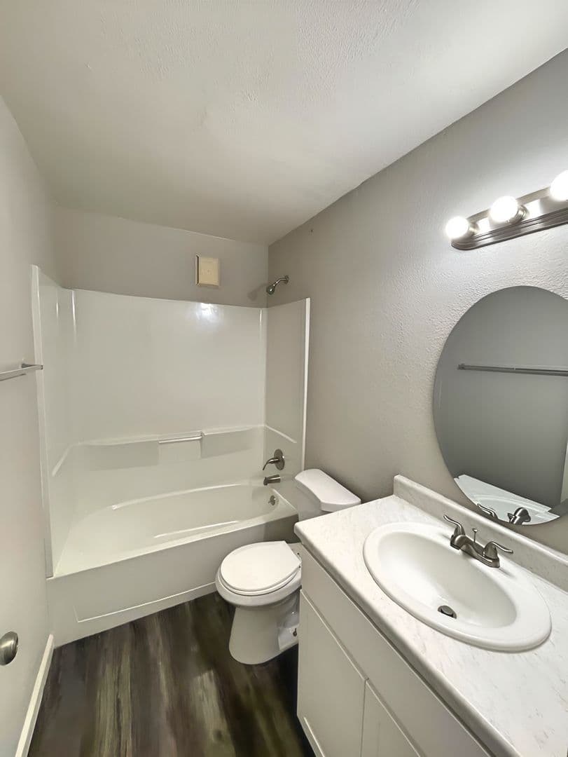 Apache Junction Apartment: 432/454 E 9th Ave