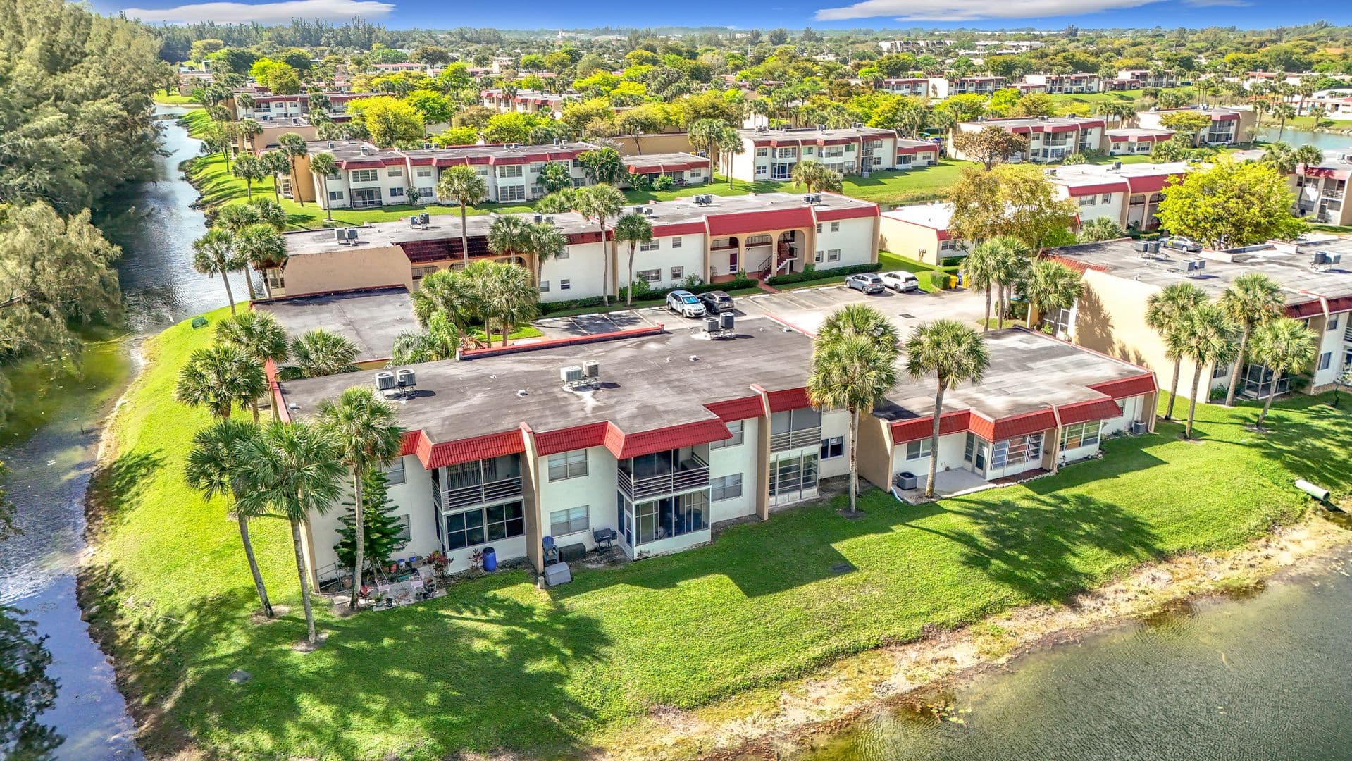 West Palm Beach House: 235 Lake Dora Drive