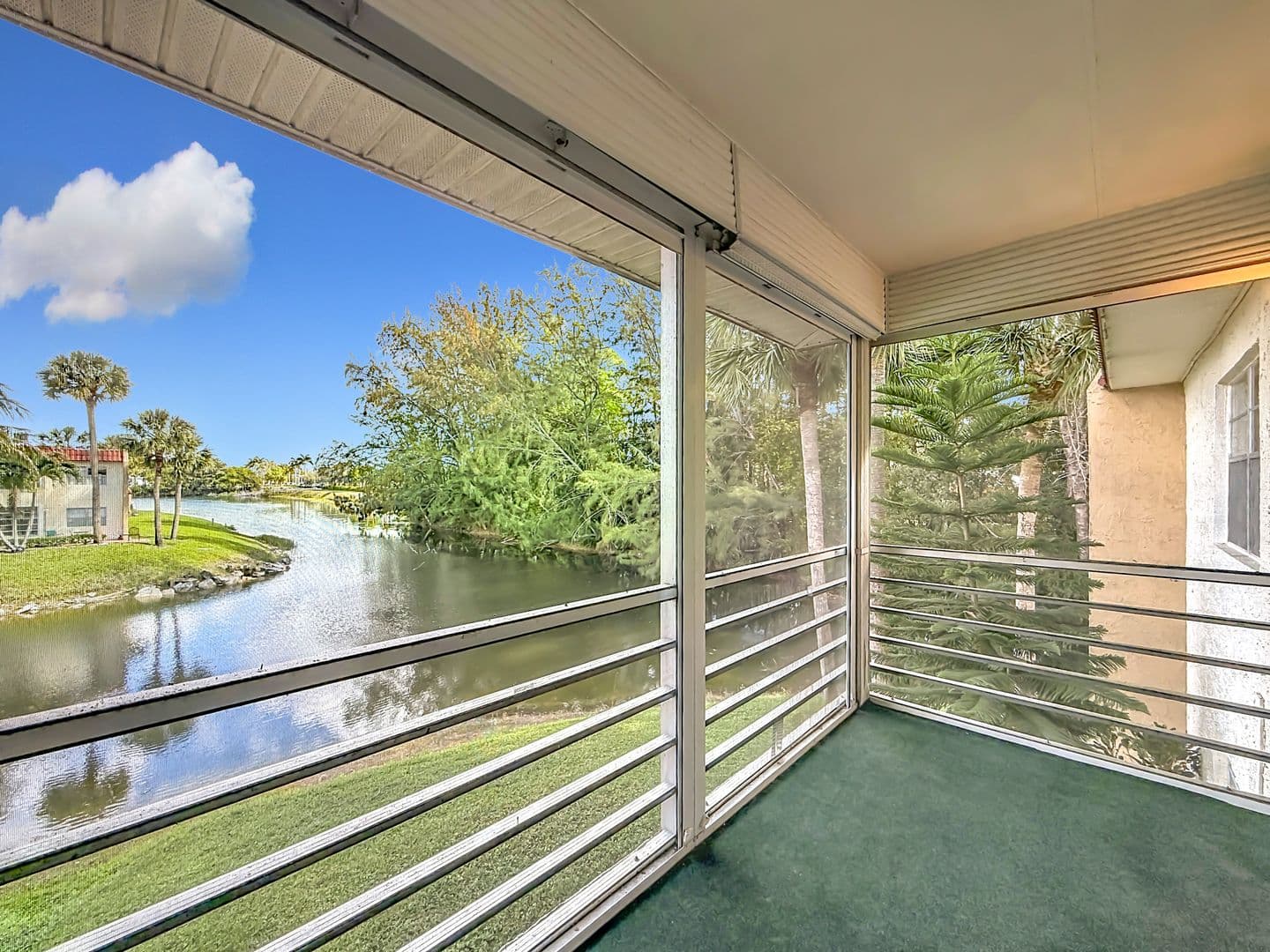 West Palm Beach House: 235 Lake Dora Drive