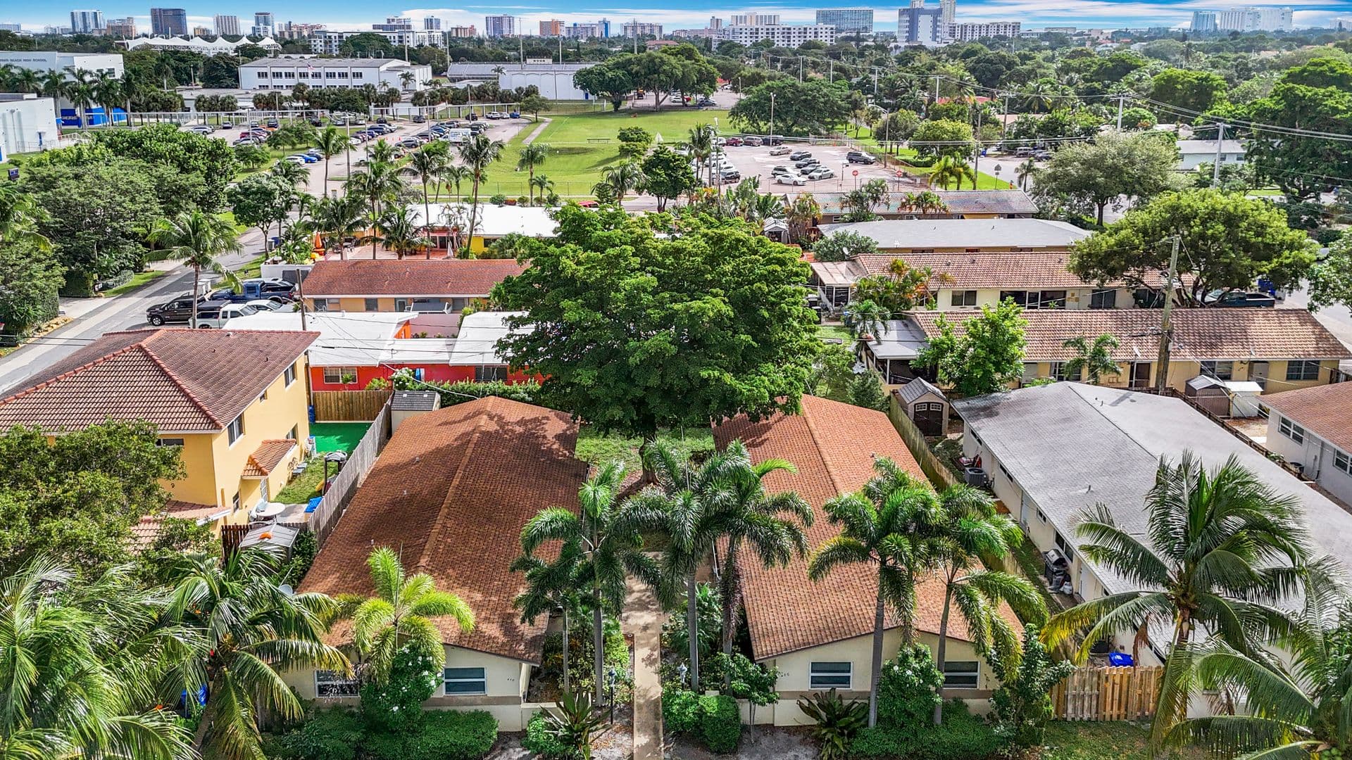 Pompano Apartment: 410 NE 12th Ave