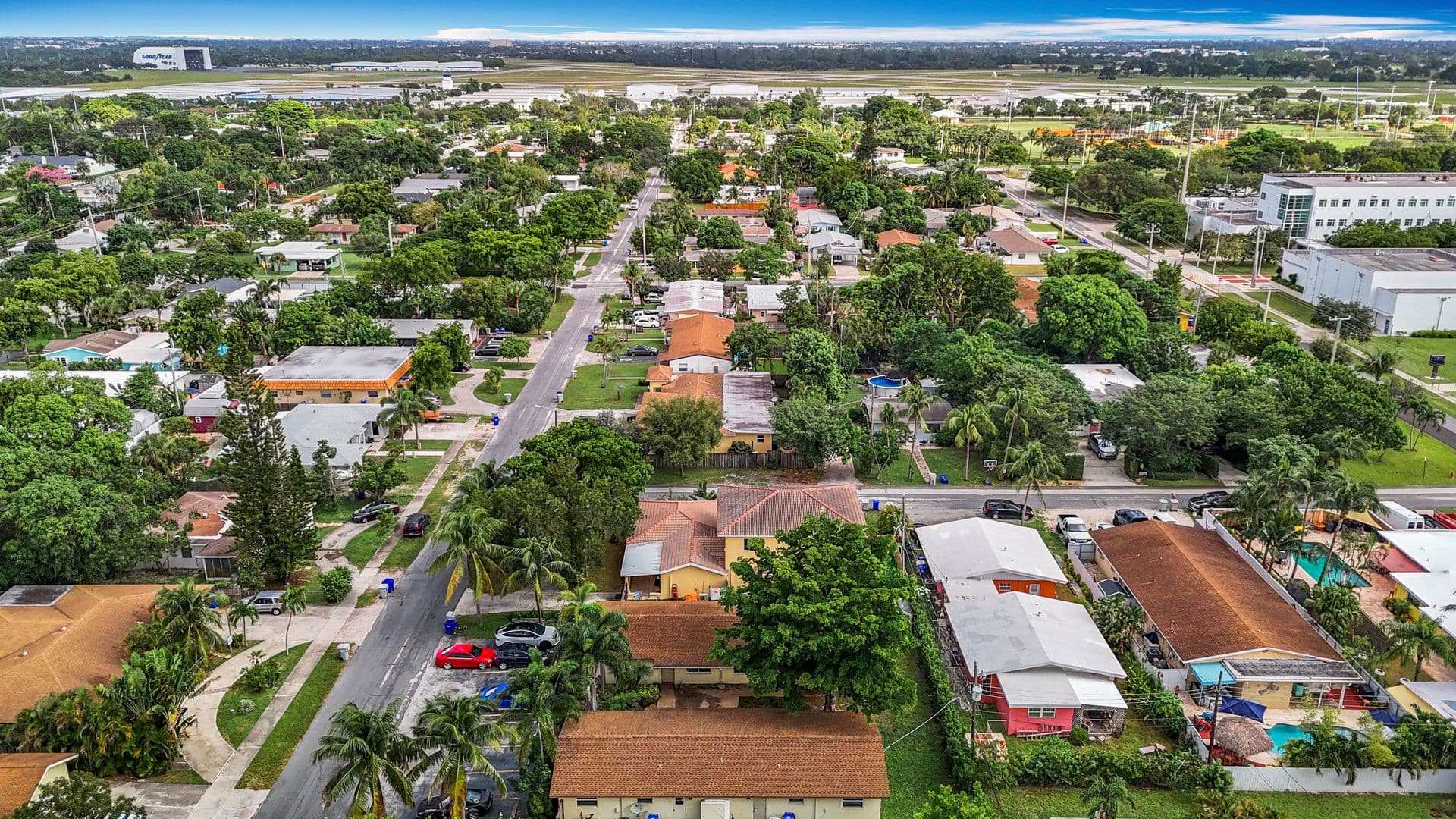 Pompano Apartment: 410 NE 12th Ave