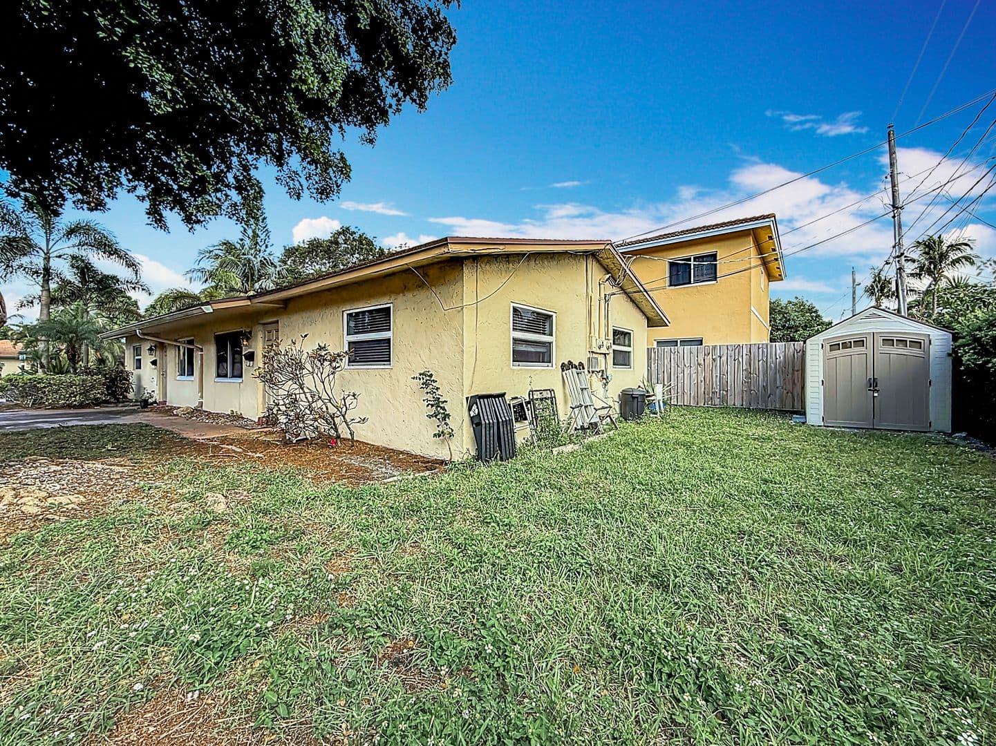 Pompano Apartment: 410 NE 12th Ave