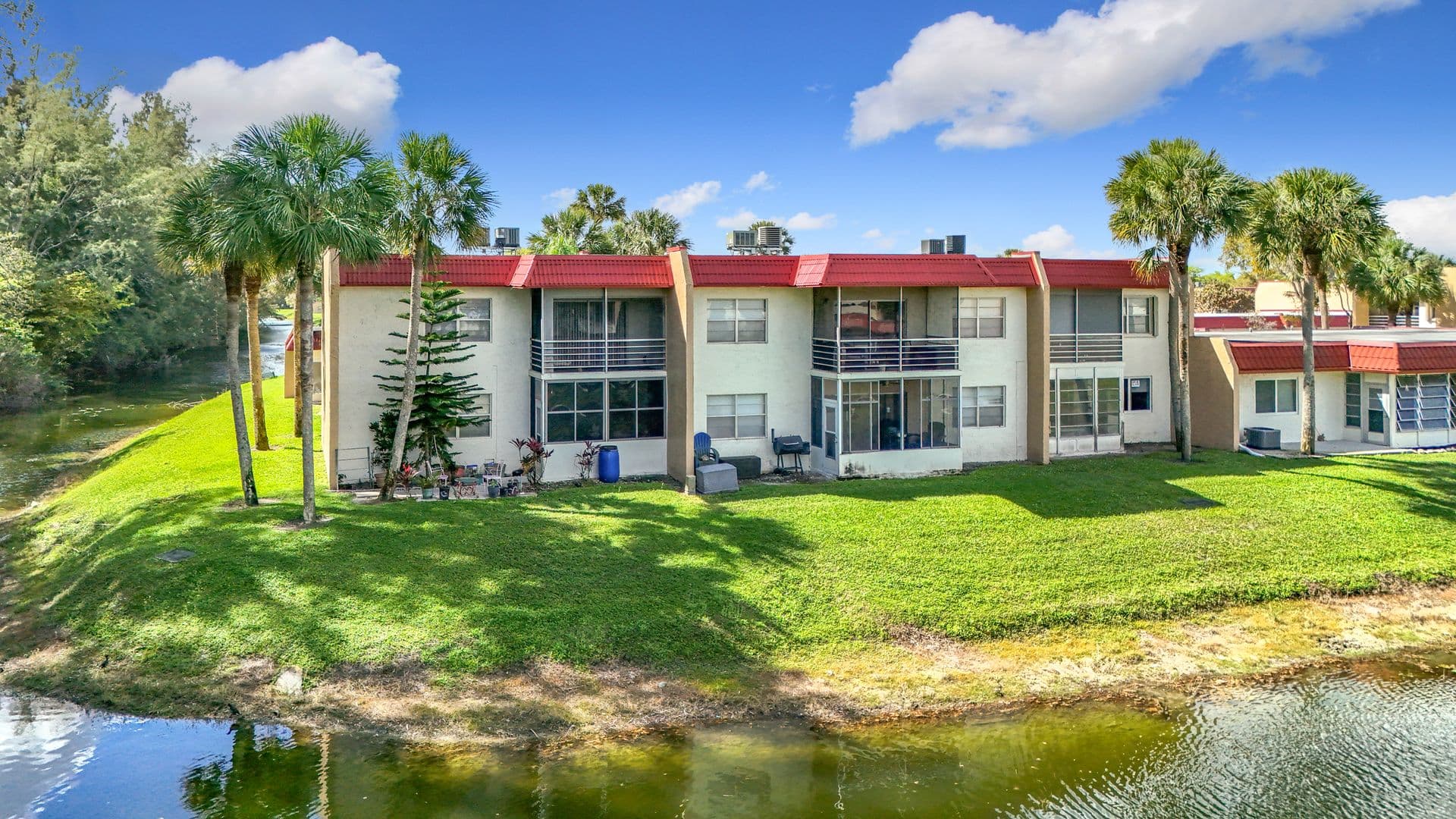 West Palm Beach House: 235 Lake Dora Drive